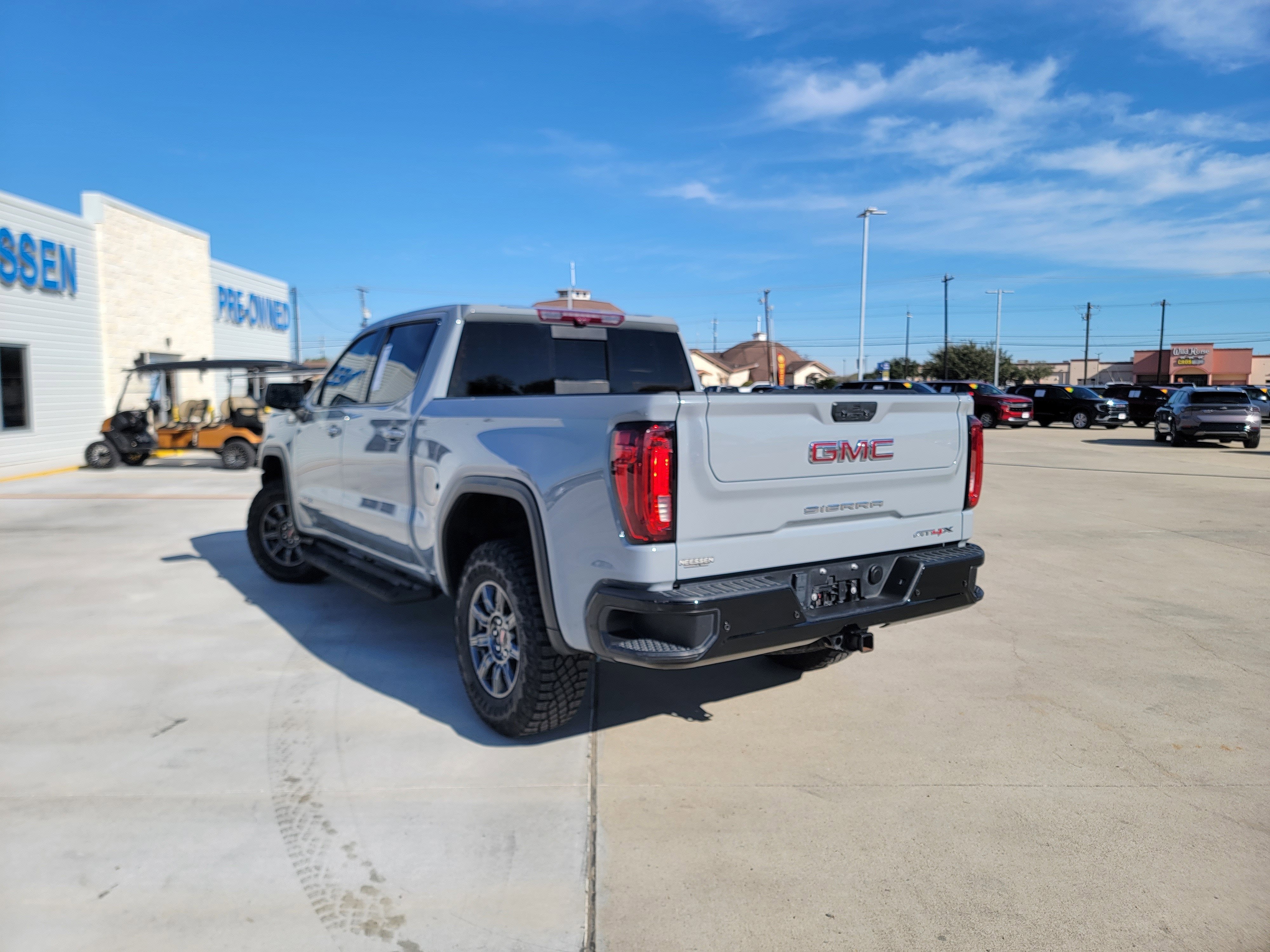 2024 GMC Sierra 1500 AT4X