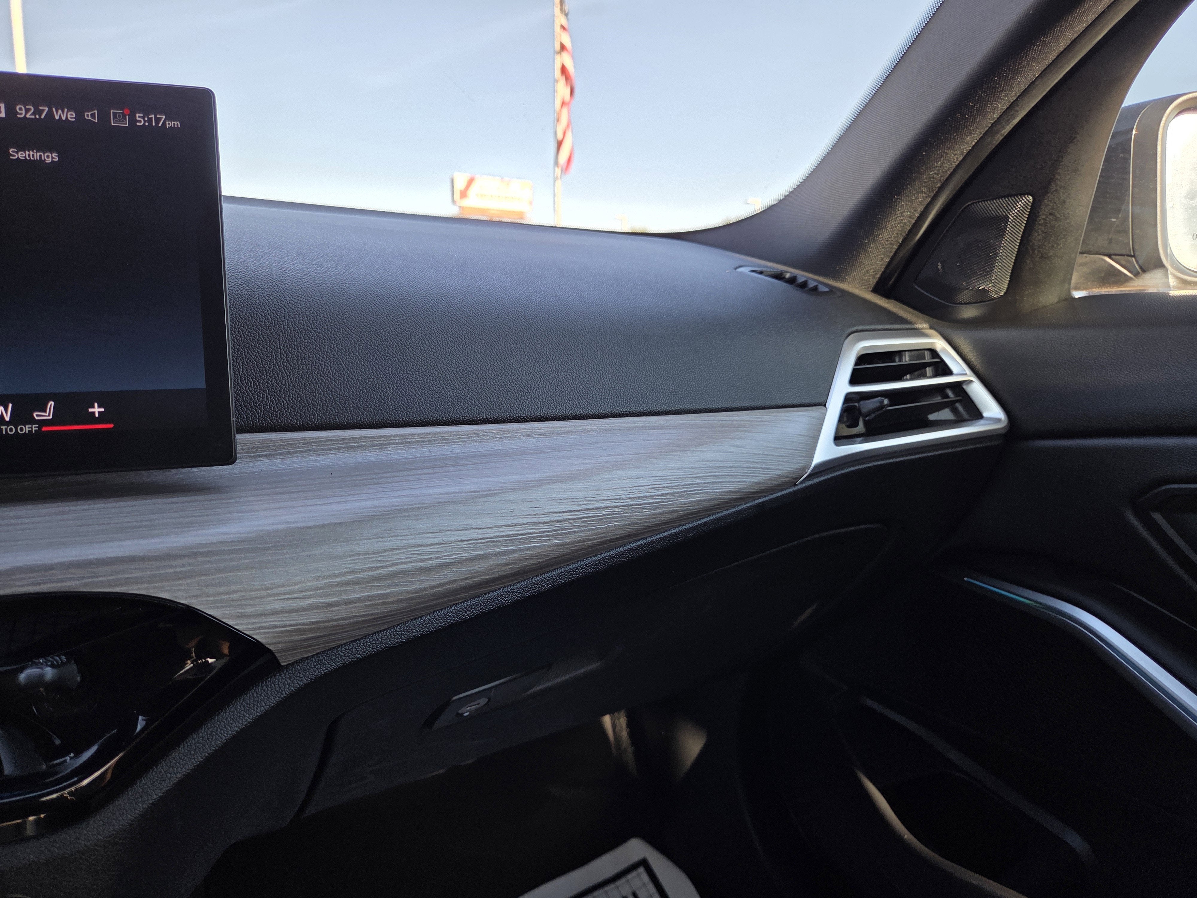 2025 BMW 3 Series 330i