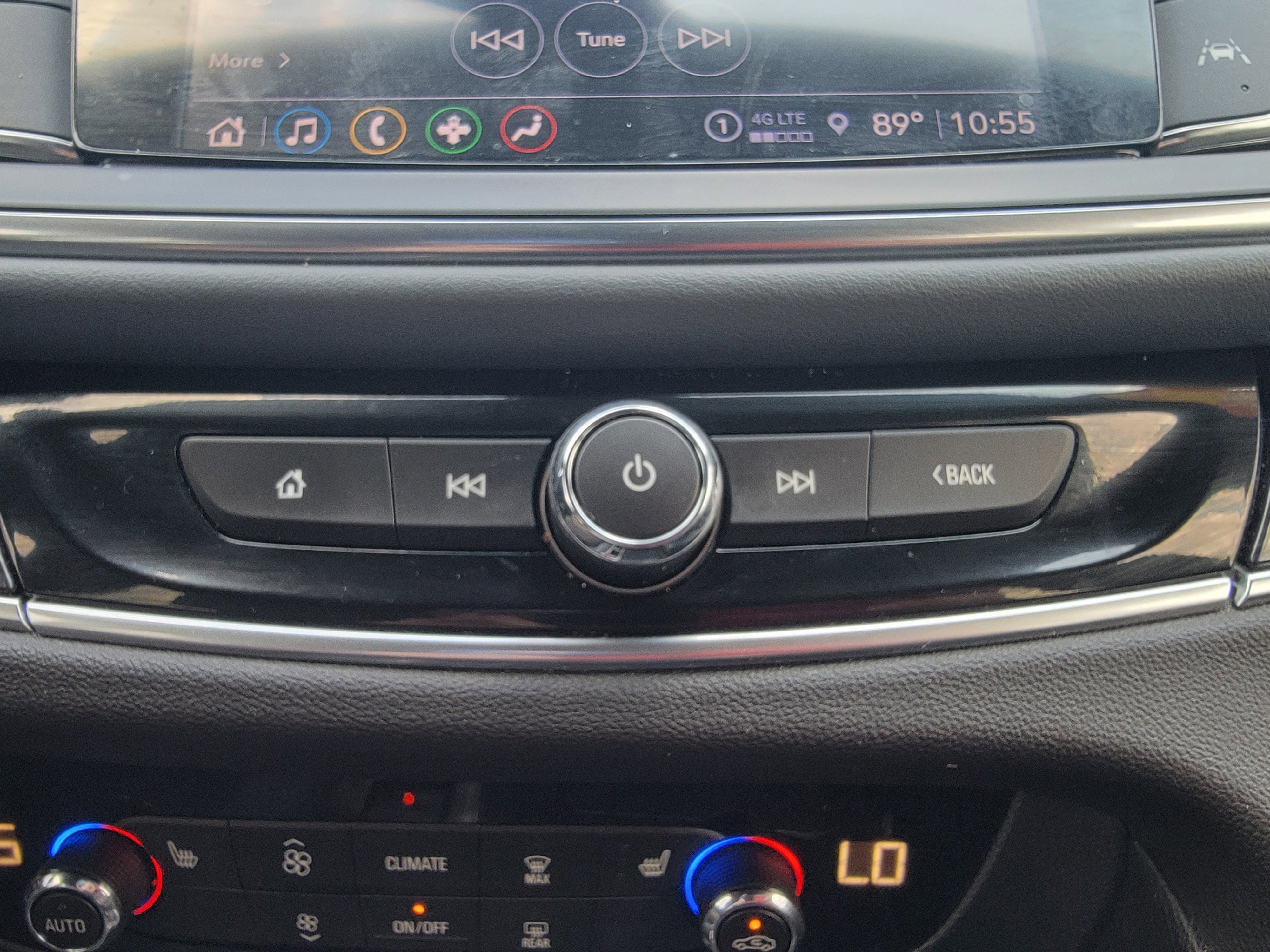 2023 Buick Enclave Essence