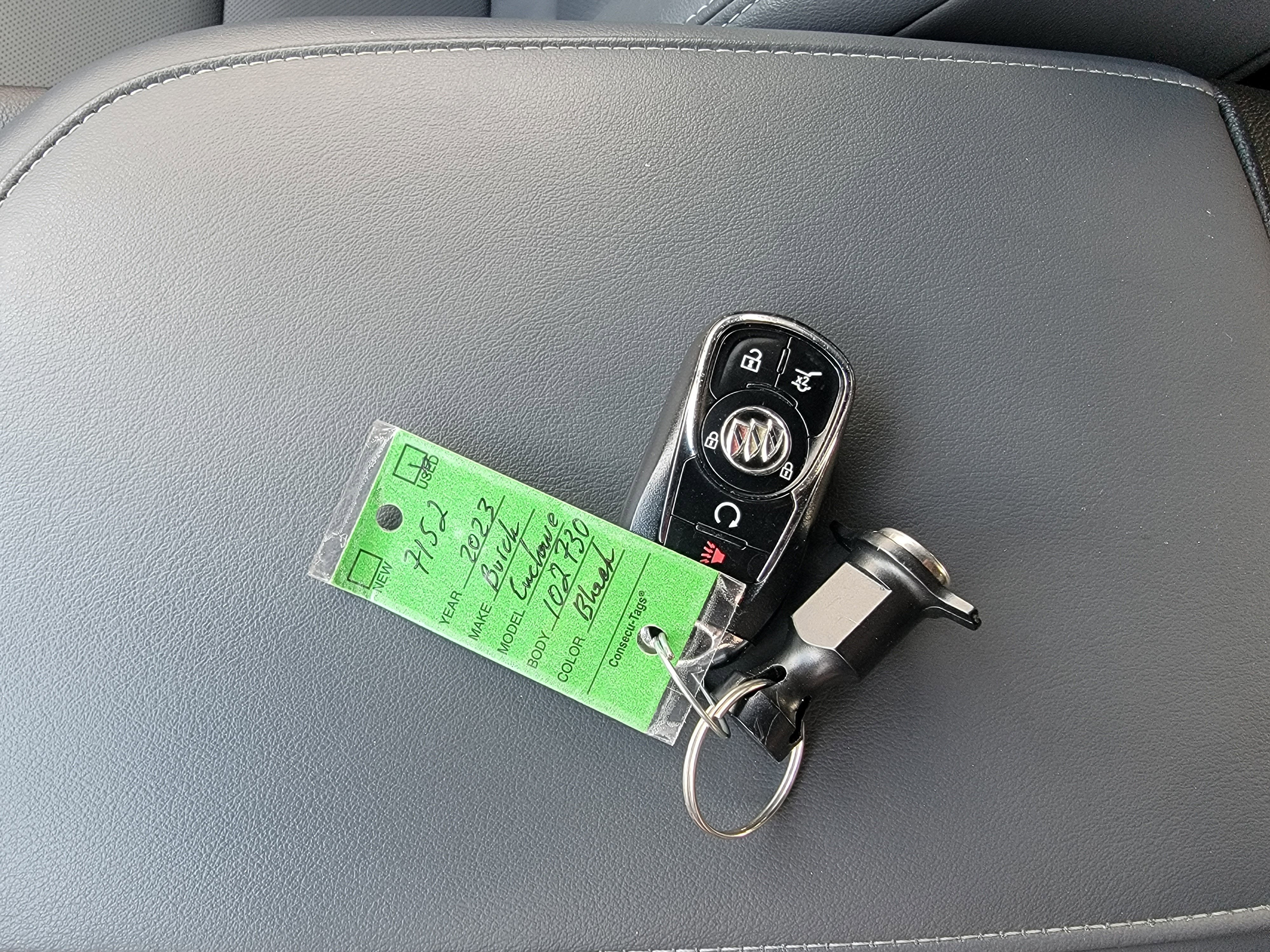 2023 Buick Enclave Essence