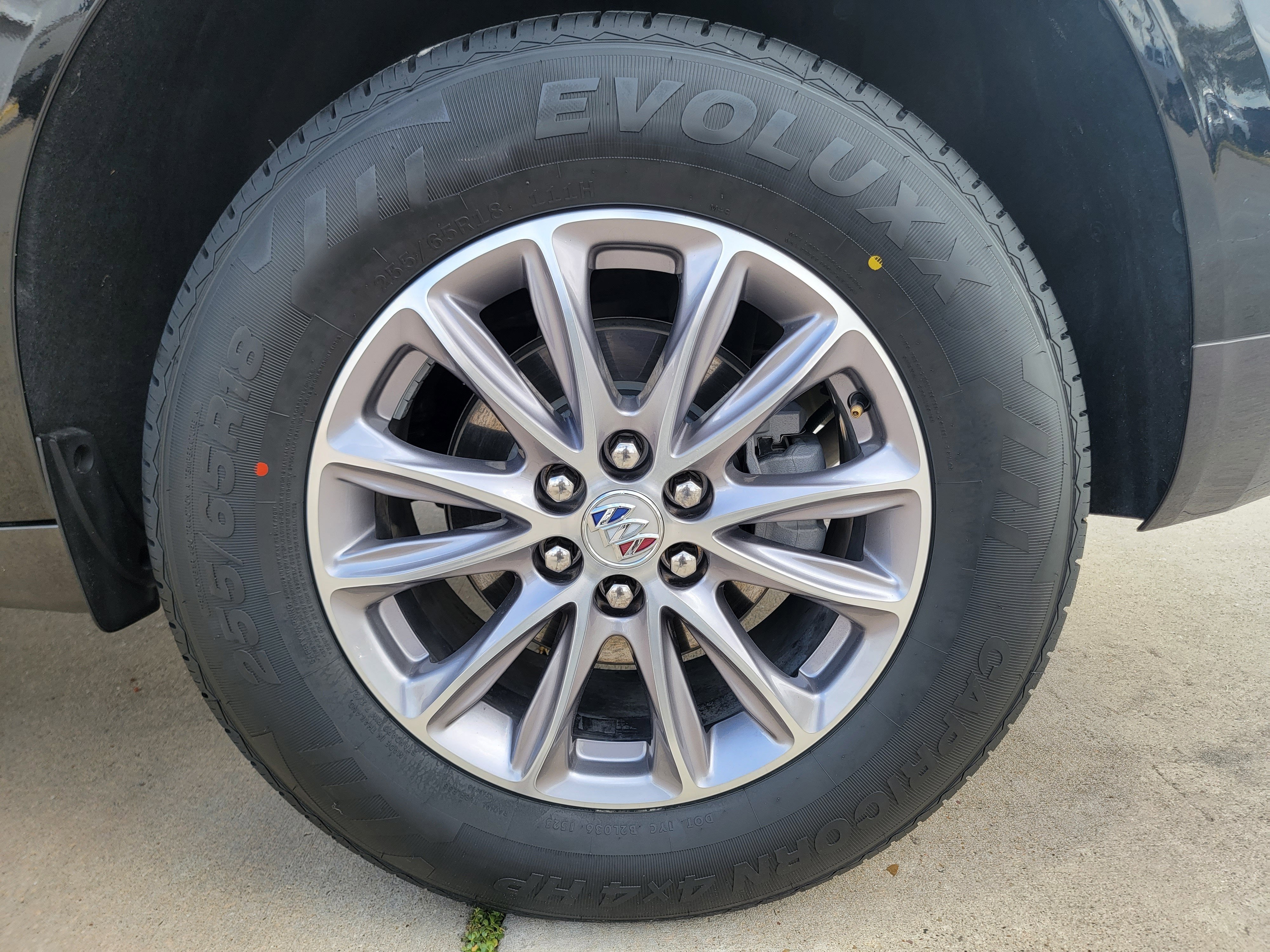 2023 Buick Enclave Essence