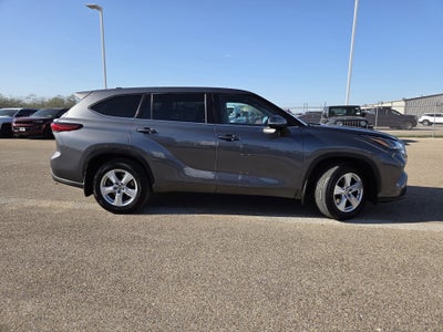 2023 Toyota Highlander LE