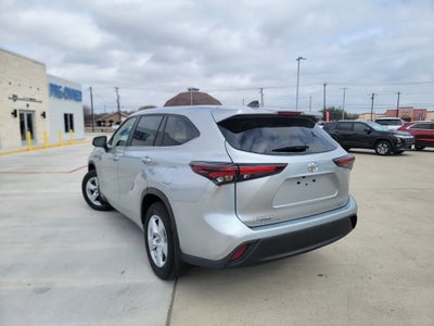 2024 Toyota Highlander LE