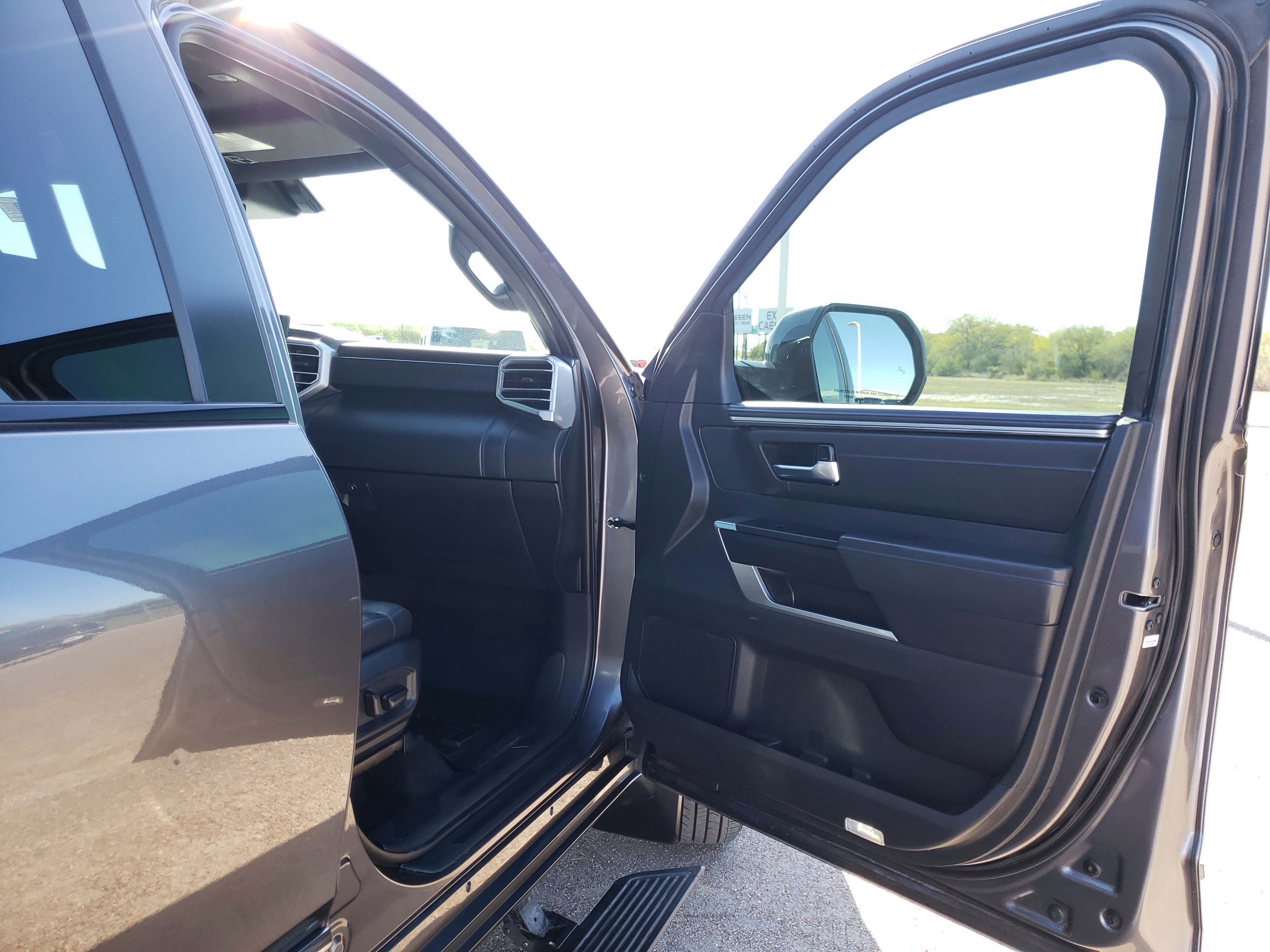 2025 Toyota Tundra 4WD Platinum