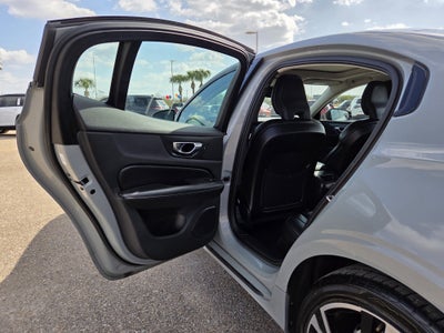 2024 Volvo S60 Plus Dark Theme