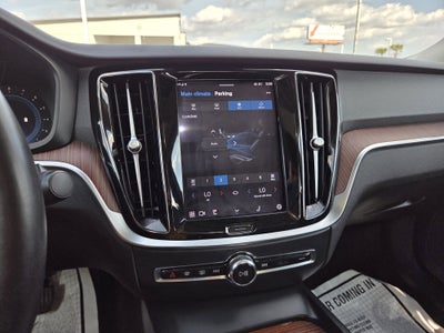 2024 Volvo S60 Plus Dark Theme