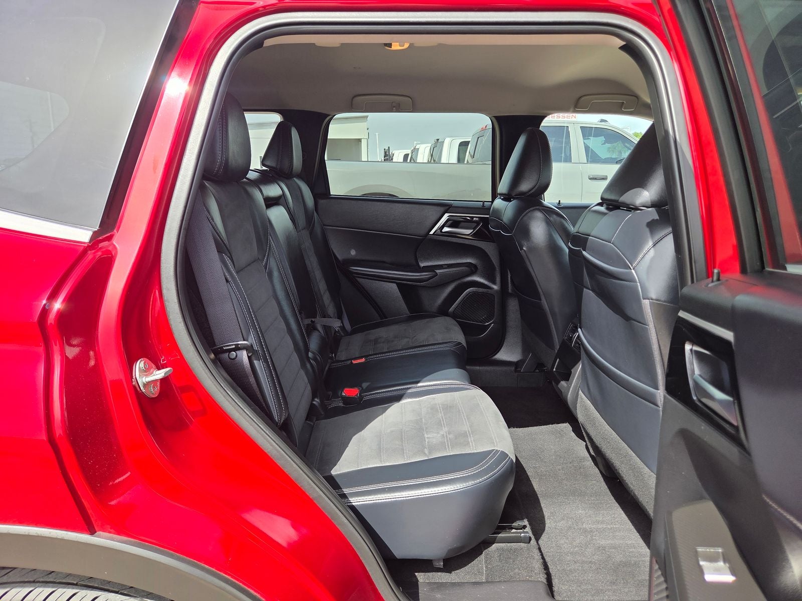 2024 Mitsubishi Outlander SE Black Edition