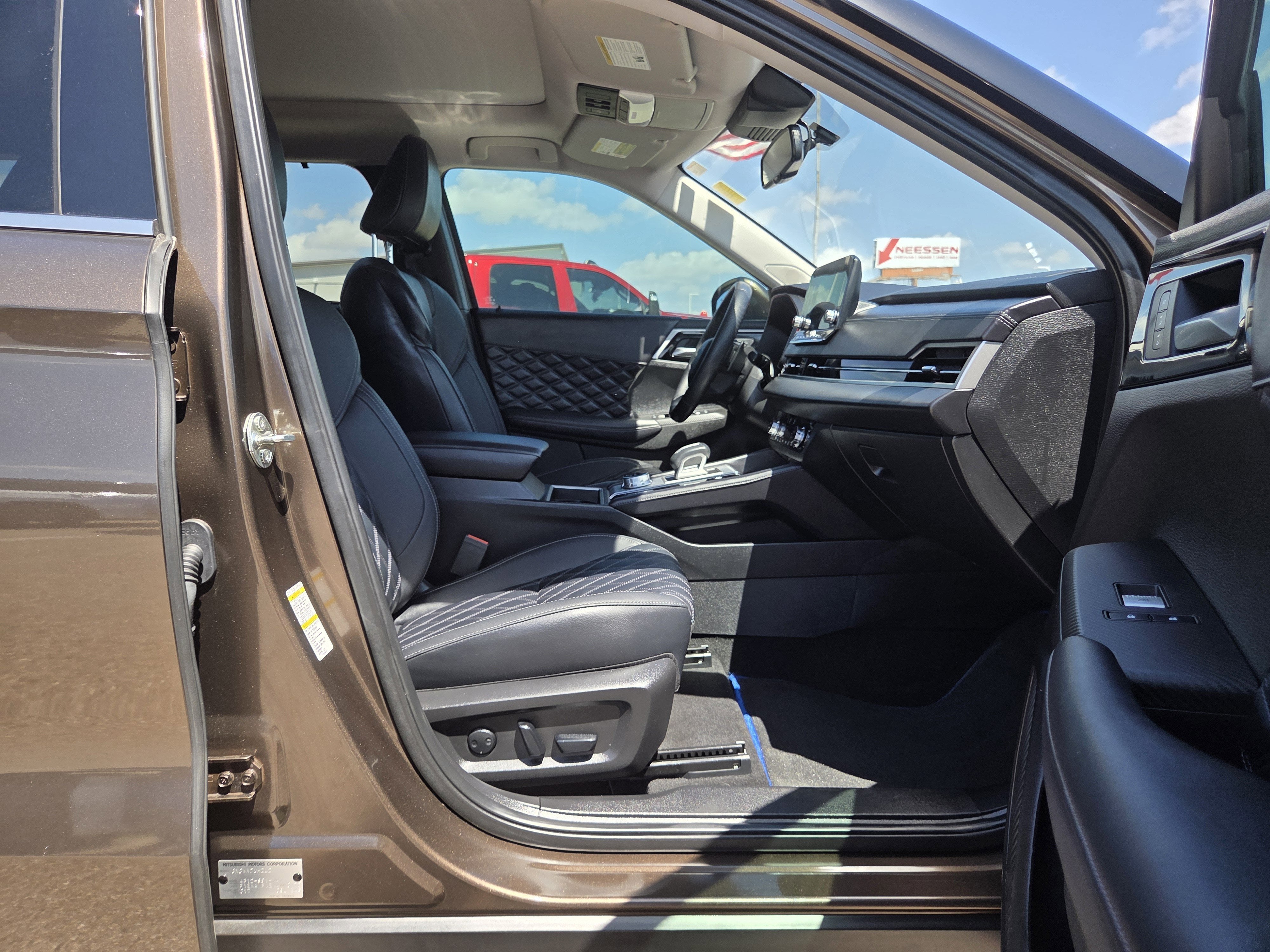 2024 Mitsubishi Outlander Plug-In Hybrid SEL Black Edition