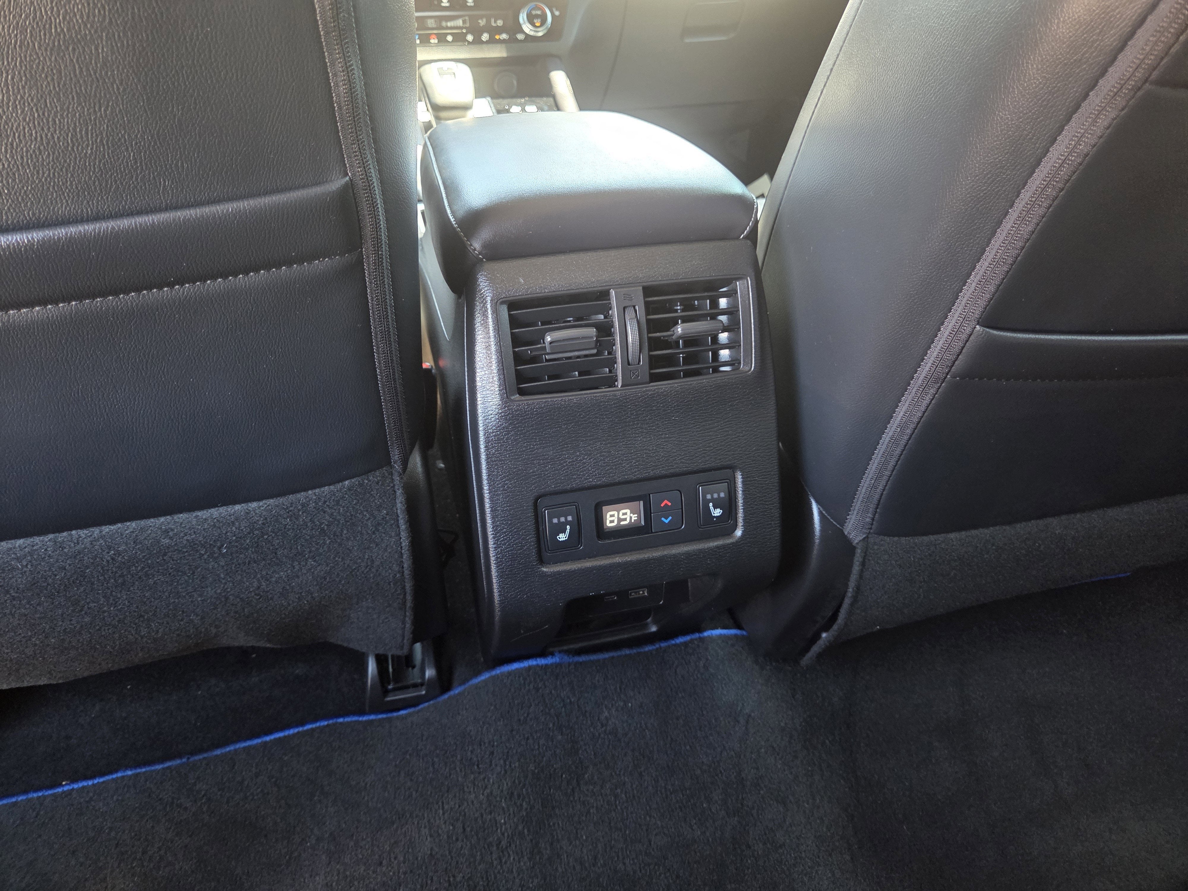 2024 Mitsubishi Outlander Plug-In Hybrid SEL Black Edition