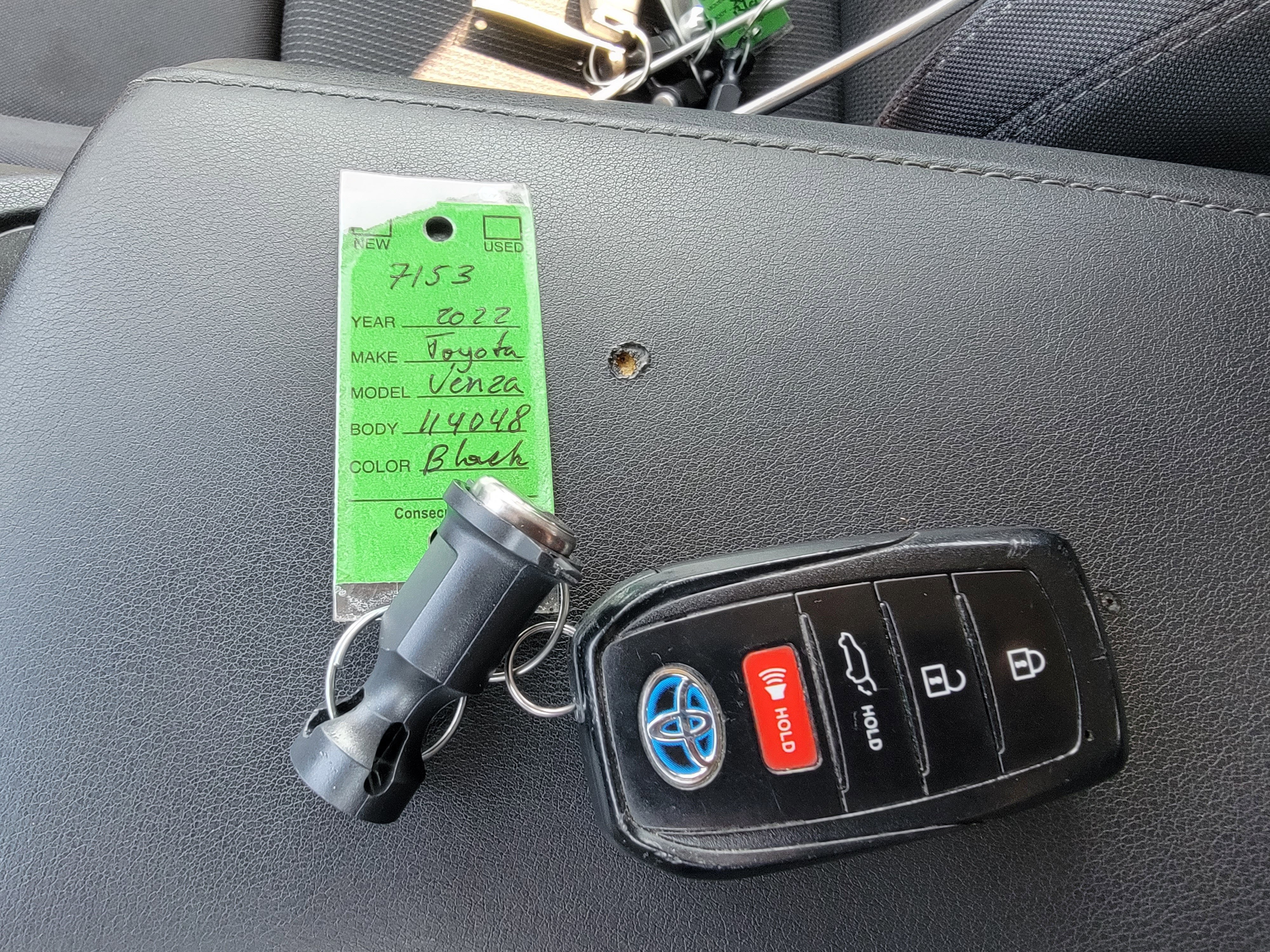 2022 Toyota Venza LE