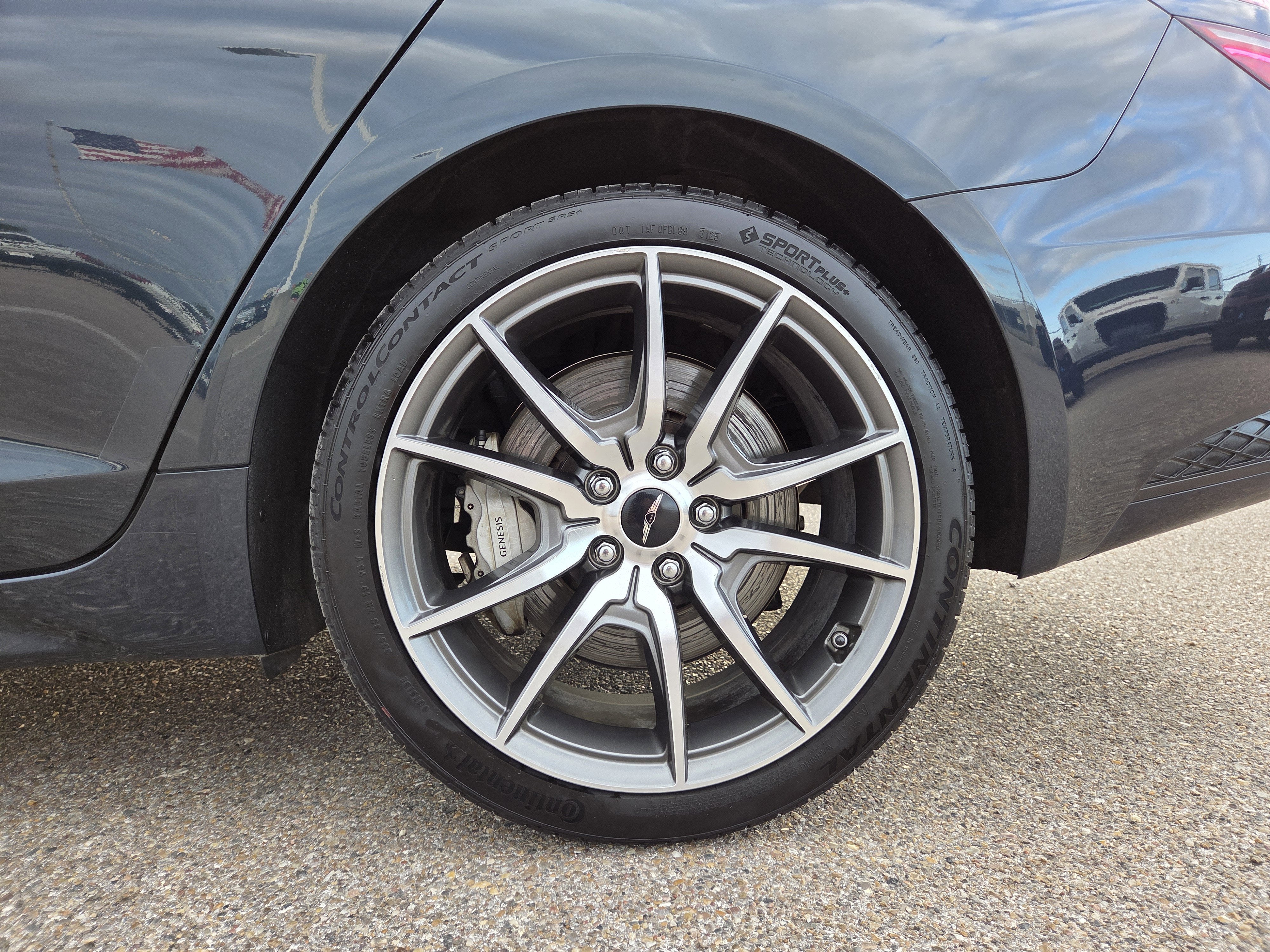 2025 Genesis G70 2.5T