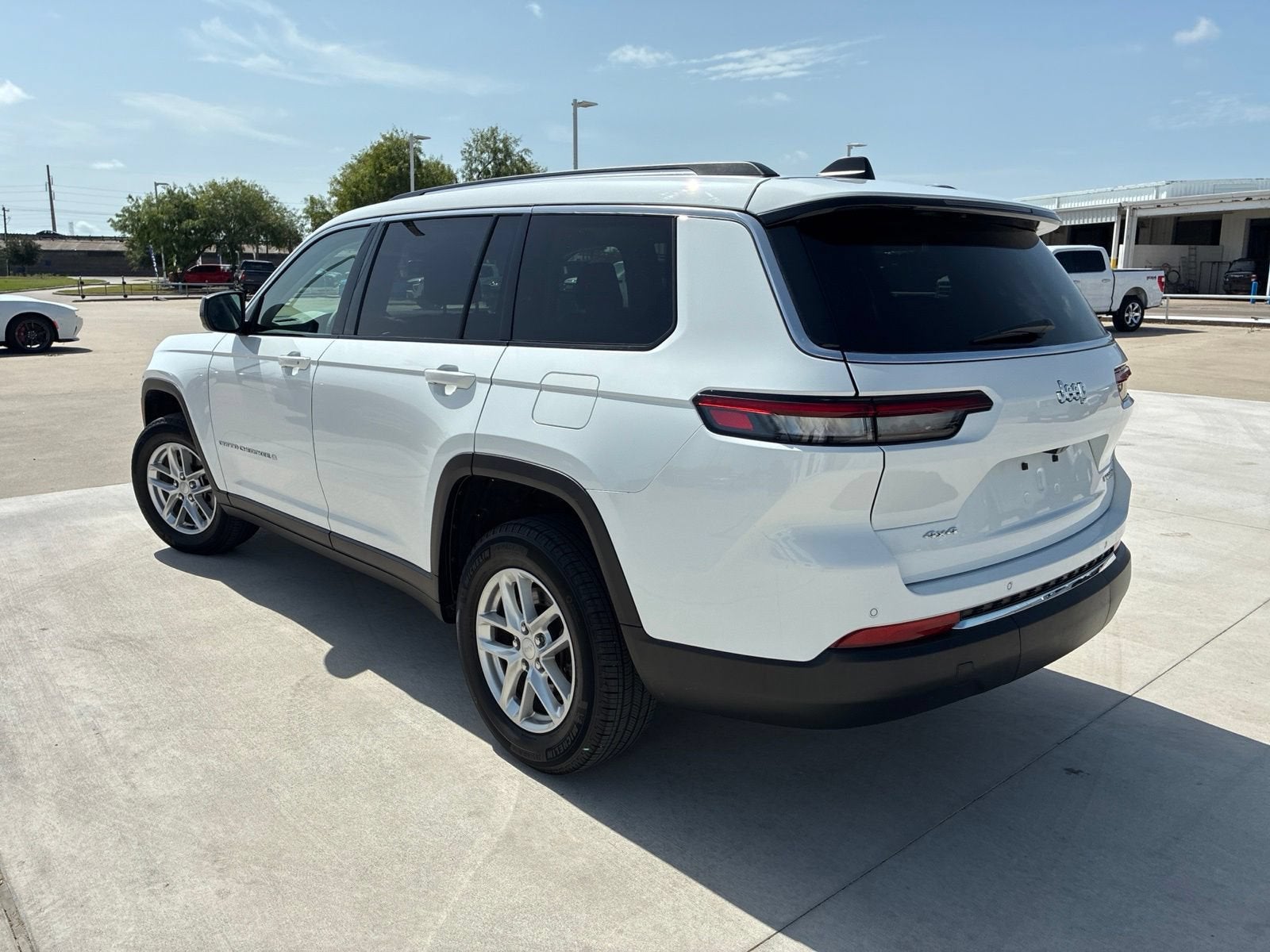 2023 Jeep Grand Cherokee L Laredo