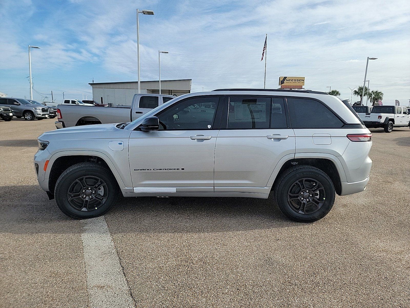 2025 Jeep Grand Cherokee 4xe Anniversary Edition