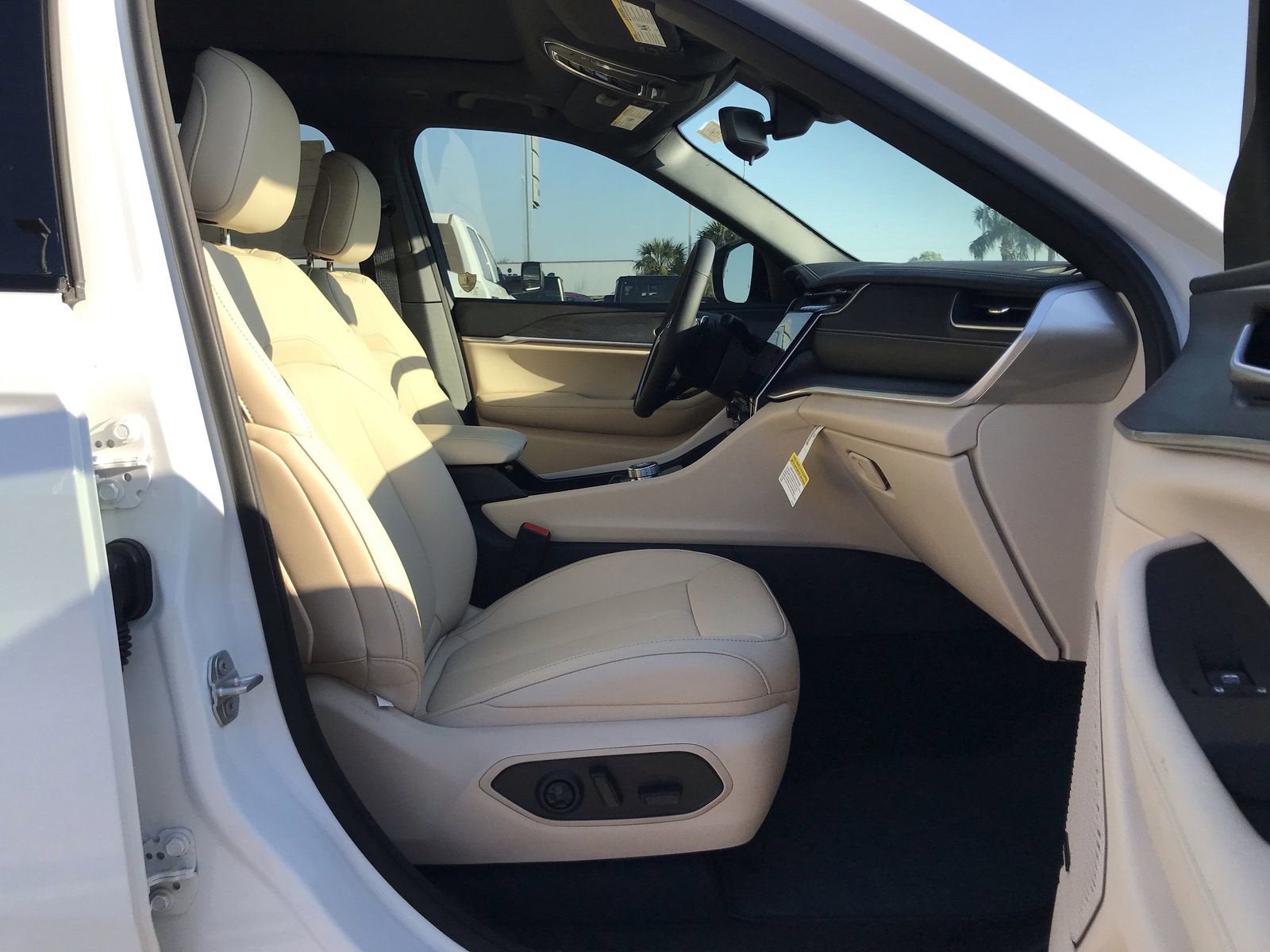 2025 Jeep Grand Cherokee 4xe 4DR 4WD