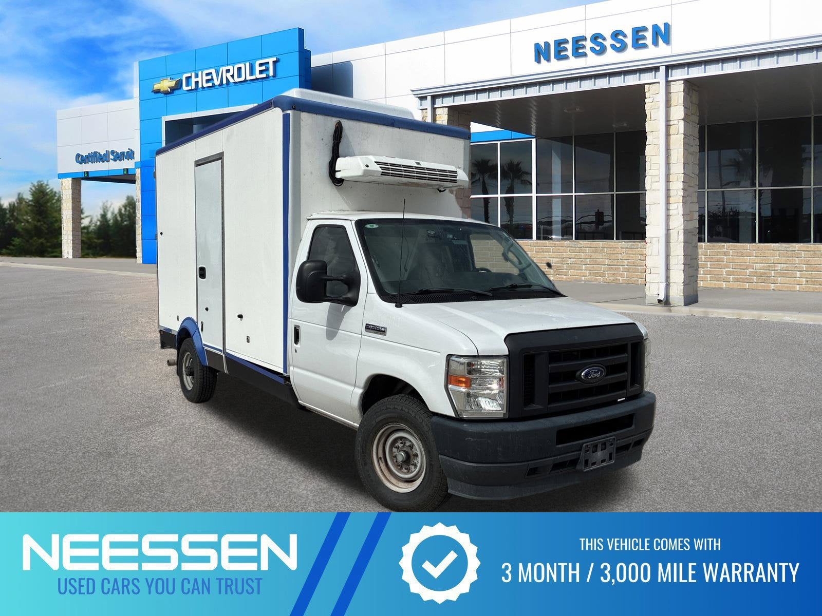 2023 Ford E-Series Cutaway Base