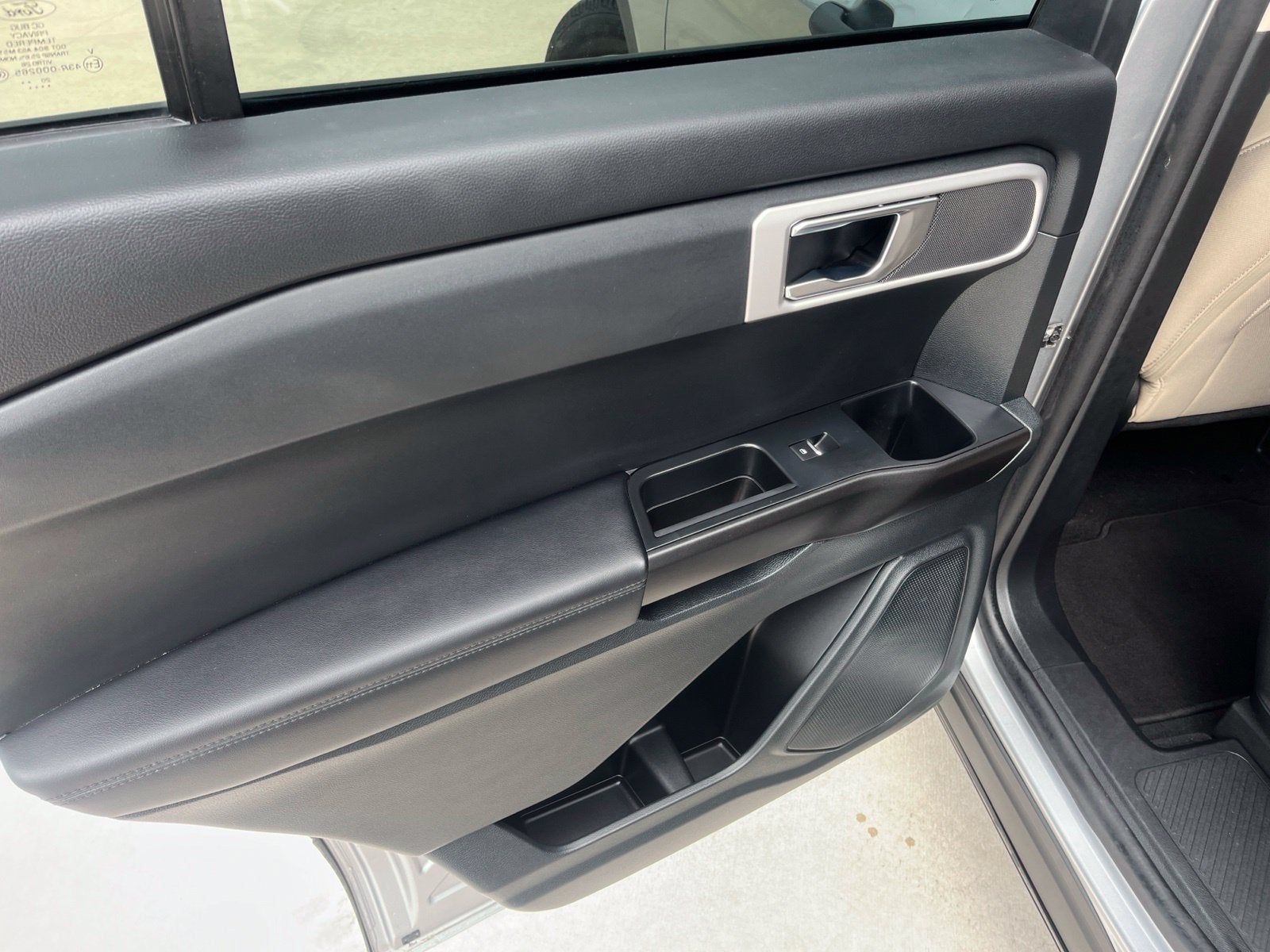 2021 Ford Explorer Base