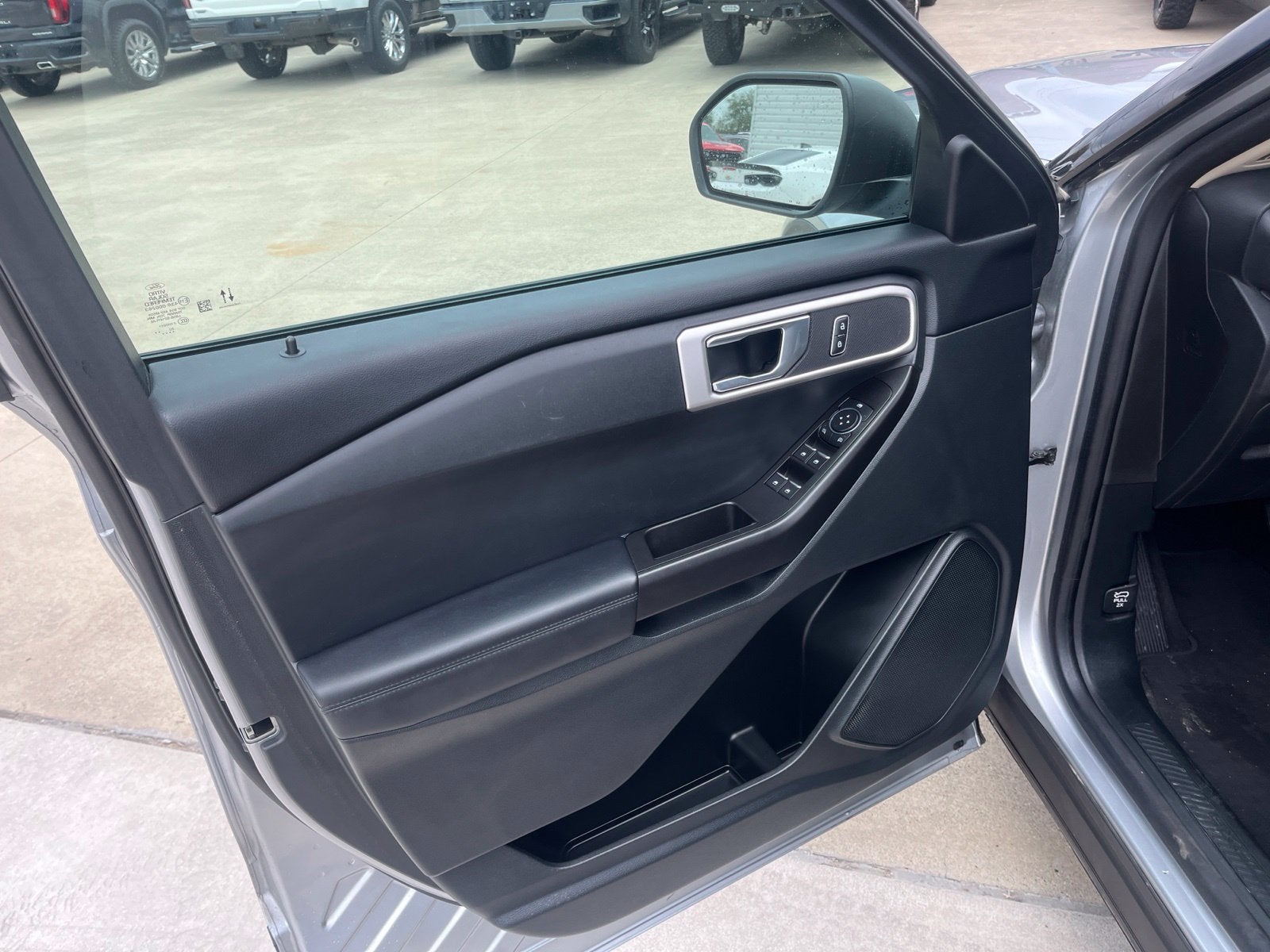 2021 Ford Explorer Base