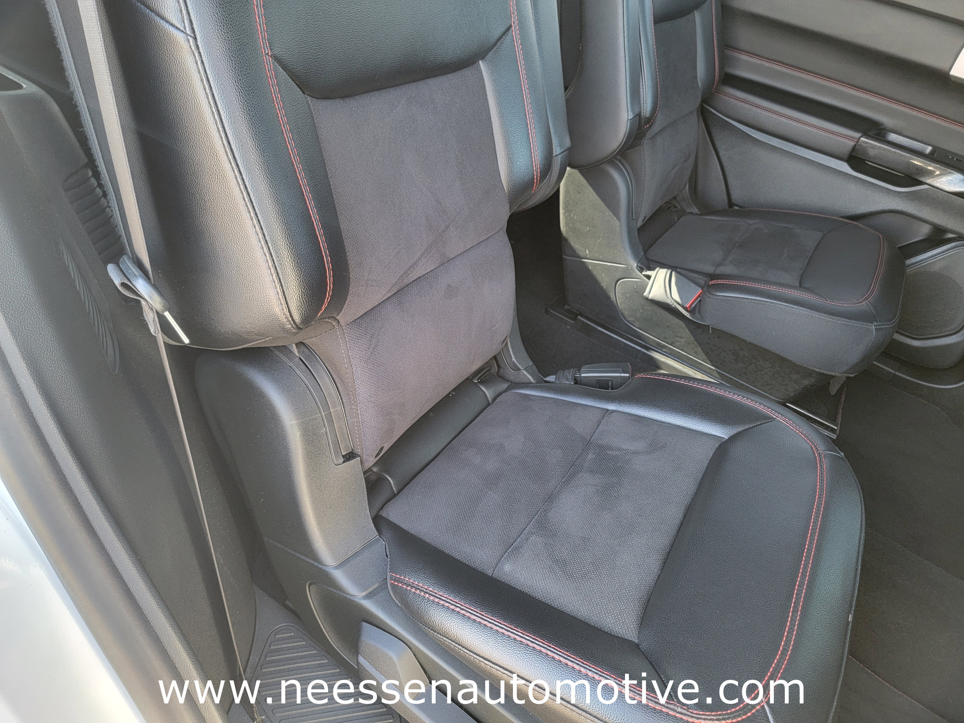 2024 Ford Explorer ST-Line