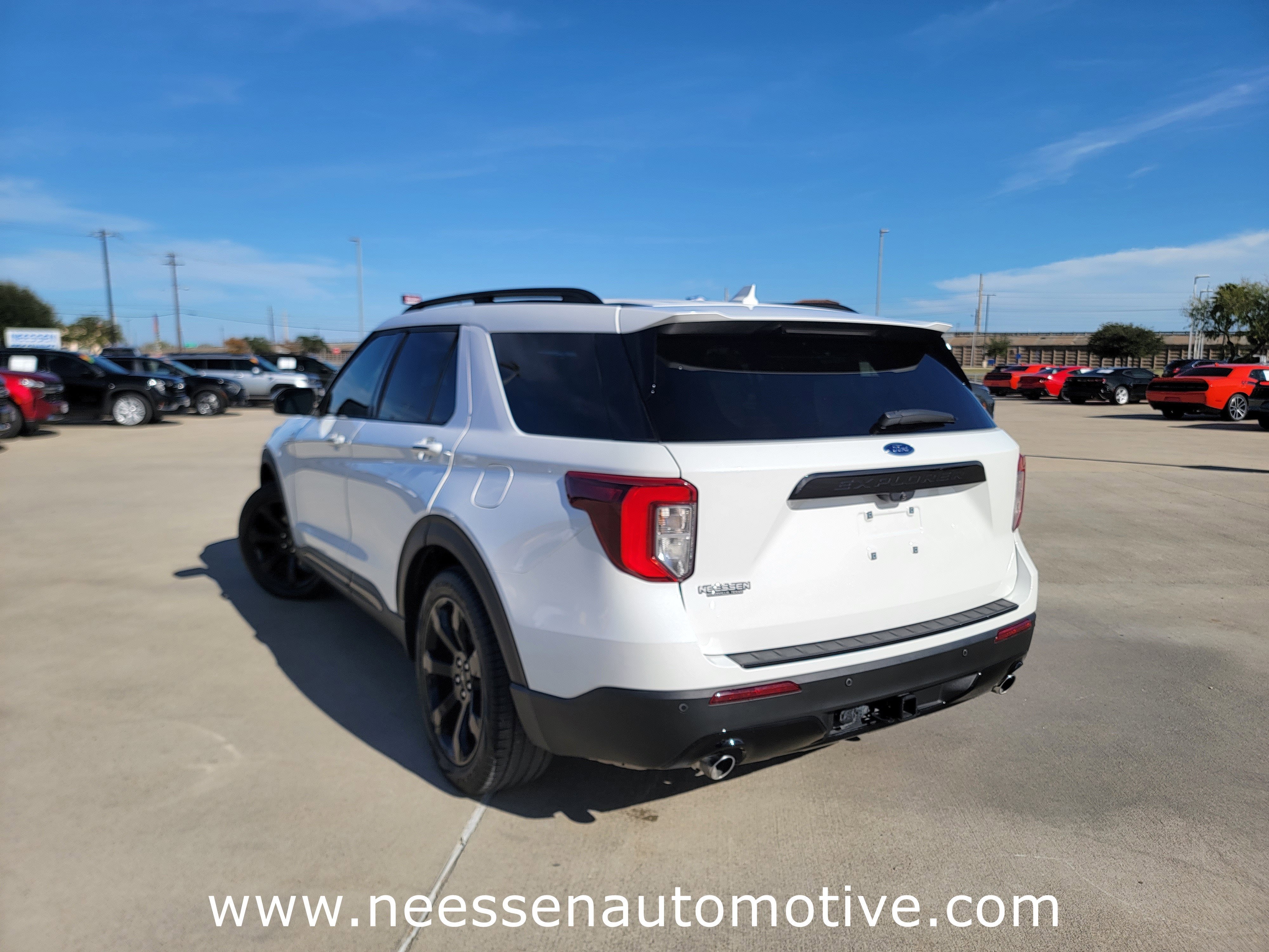 2024 Ford Explorer ST-Line