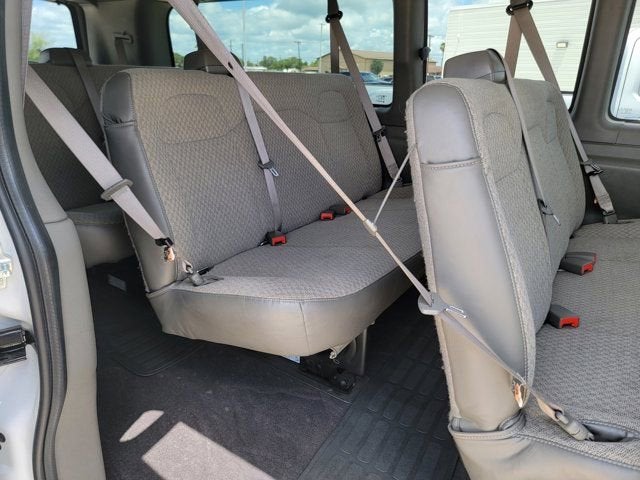2025 Chevrolet Express Passenger 1LT