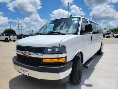 2025 Chevrolet Express Passenger 1LT