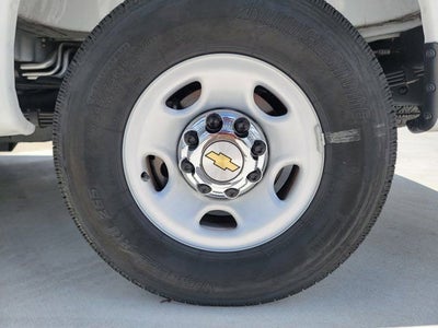 2025 Chevrolet Express Passenger 1LT