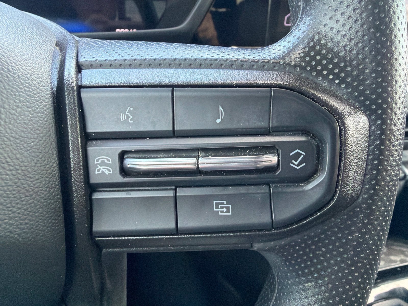 2024 Chevrolet Colorado WT