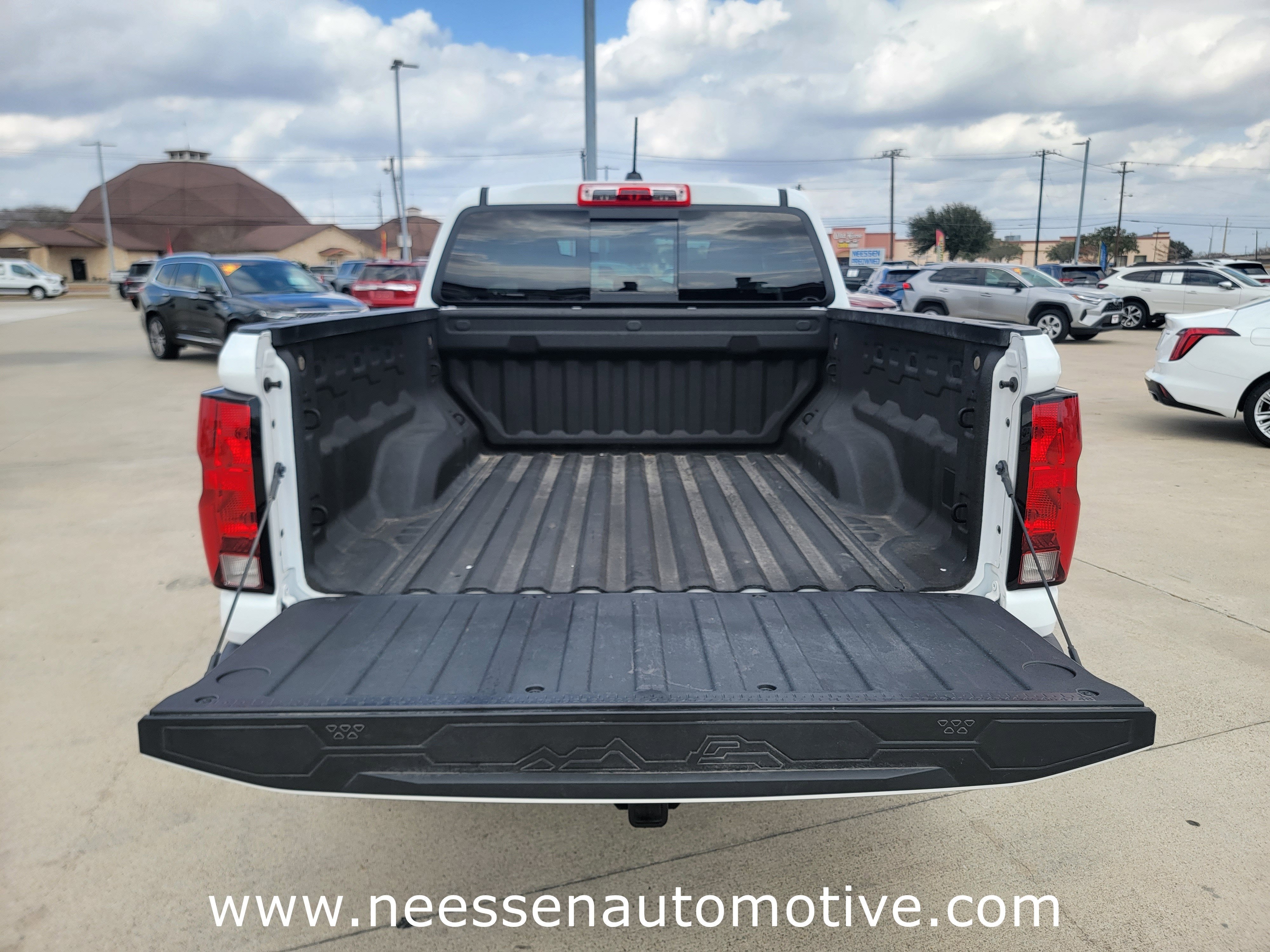 2025 Chevrolet Colorado WT/LT