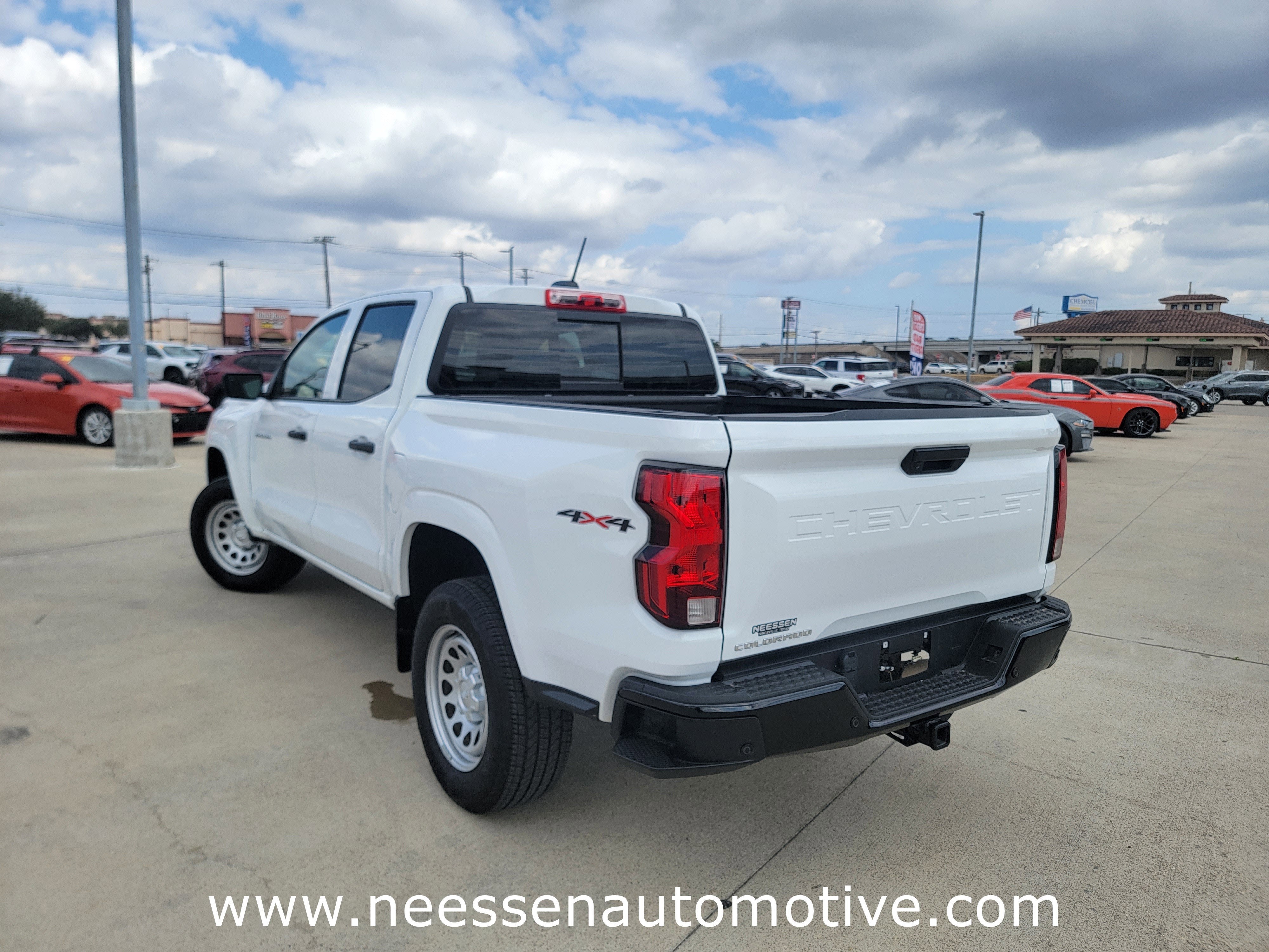 2025 Chevrolet Colorado WT/LT