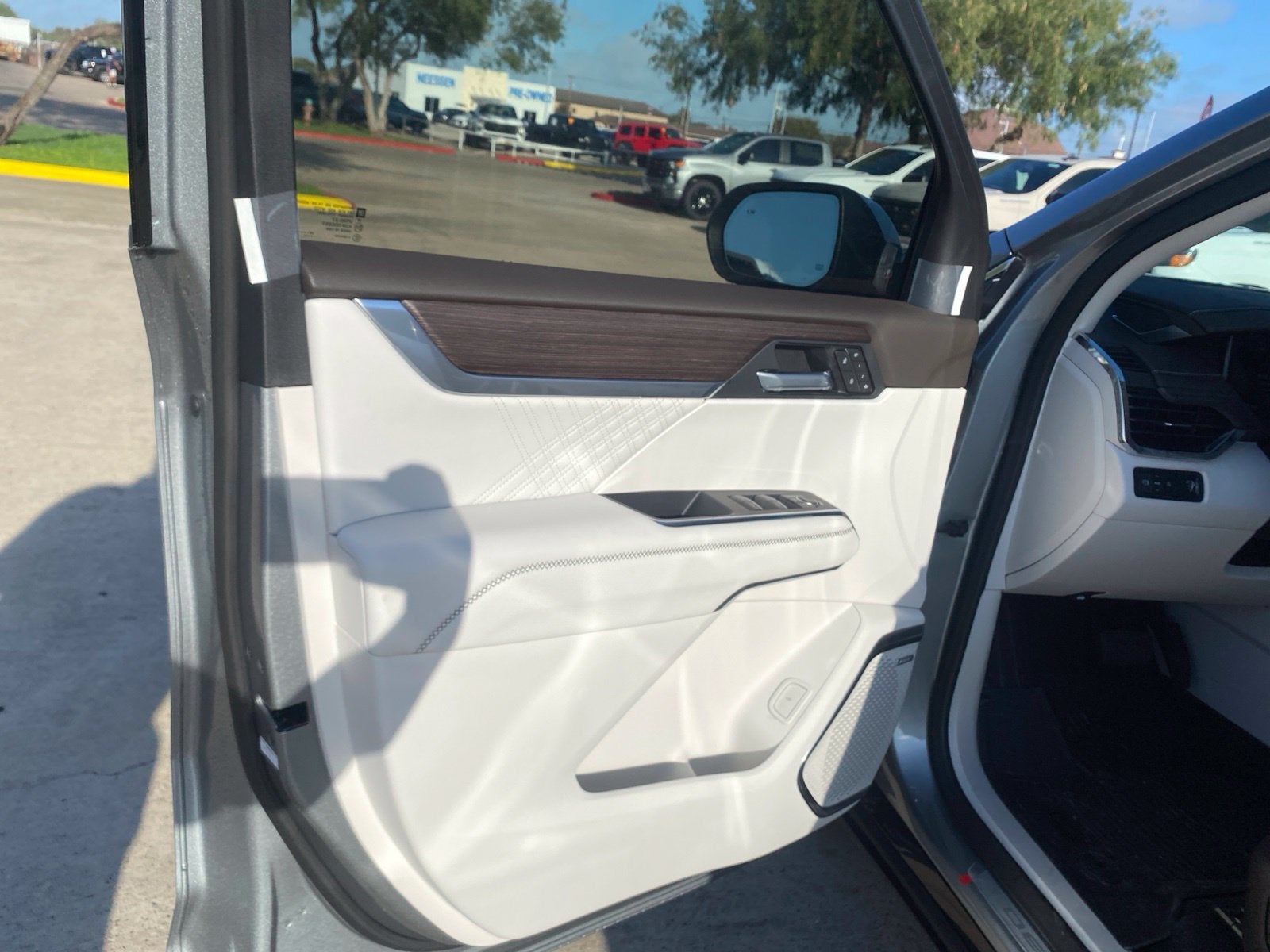 2027 GMC Acadia Denali