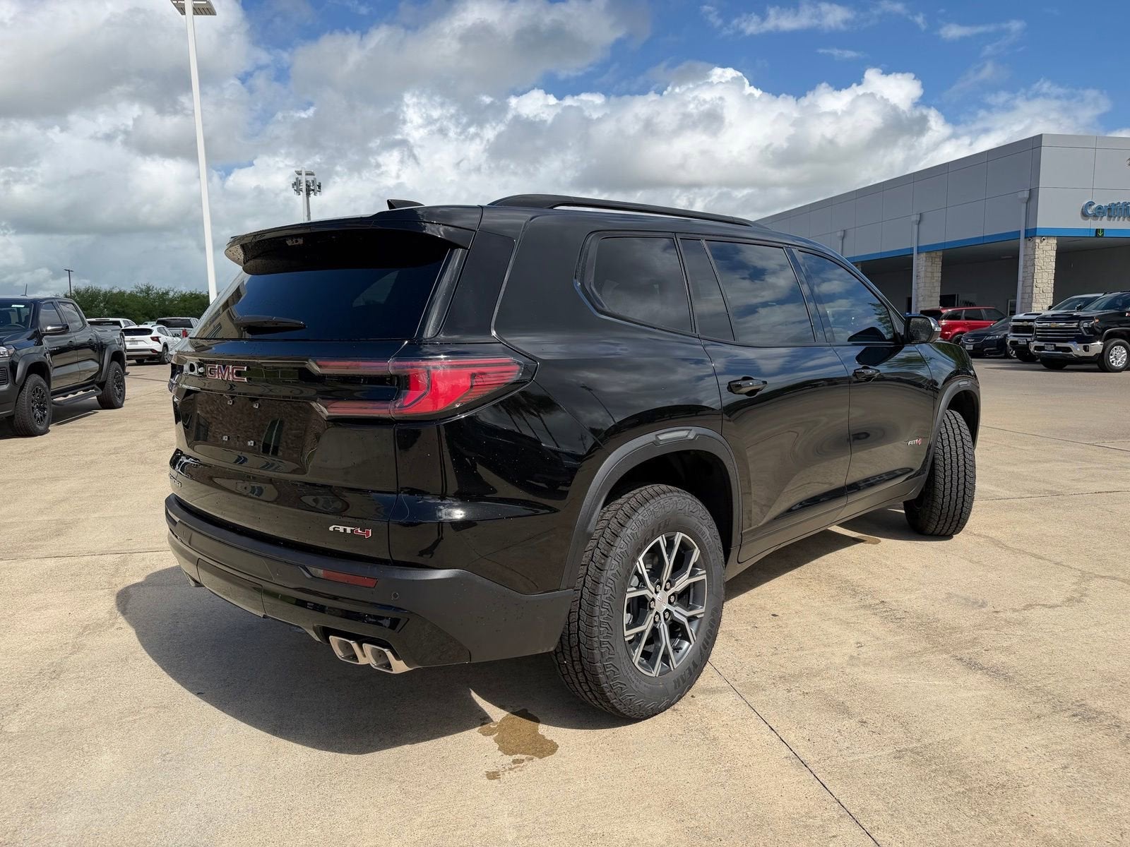 2026 GMC Acadia AT4