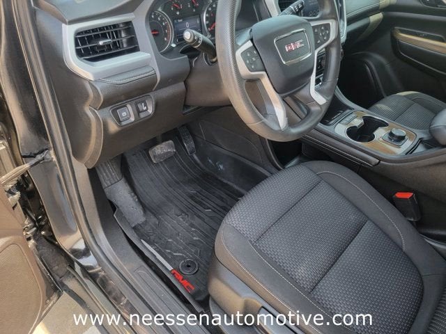 2022 GMC Acadia SLE