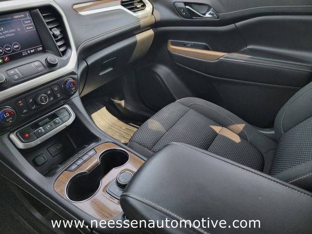 2022 GMC Acadia SLE