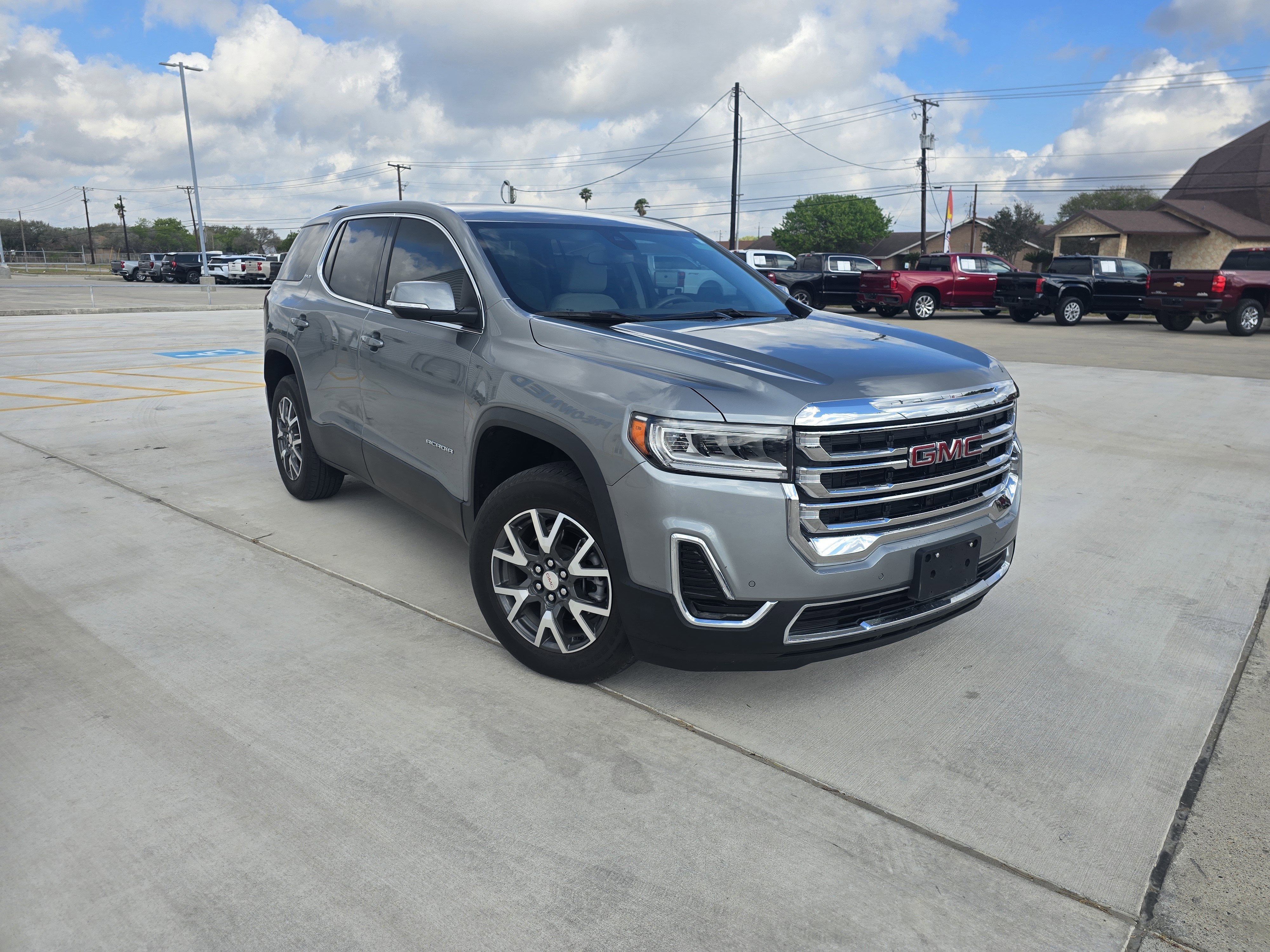 2023 GMC Acadia SLE