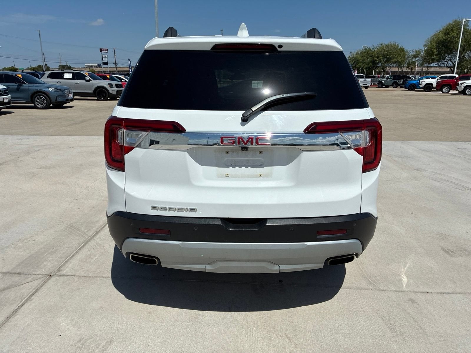 2023 GMC Acadia SLT