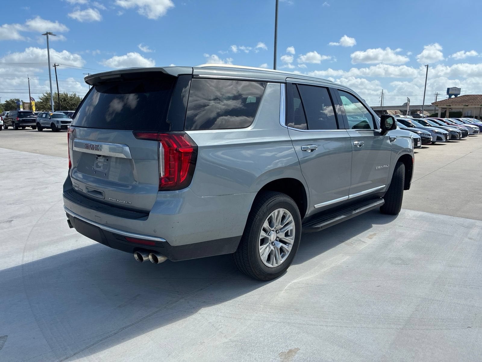 2023 GMC Yukon Denali