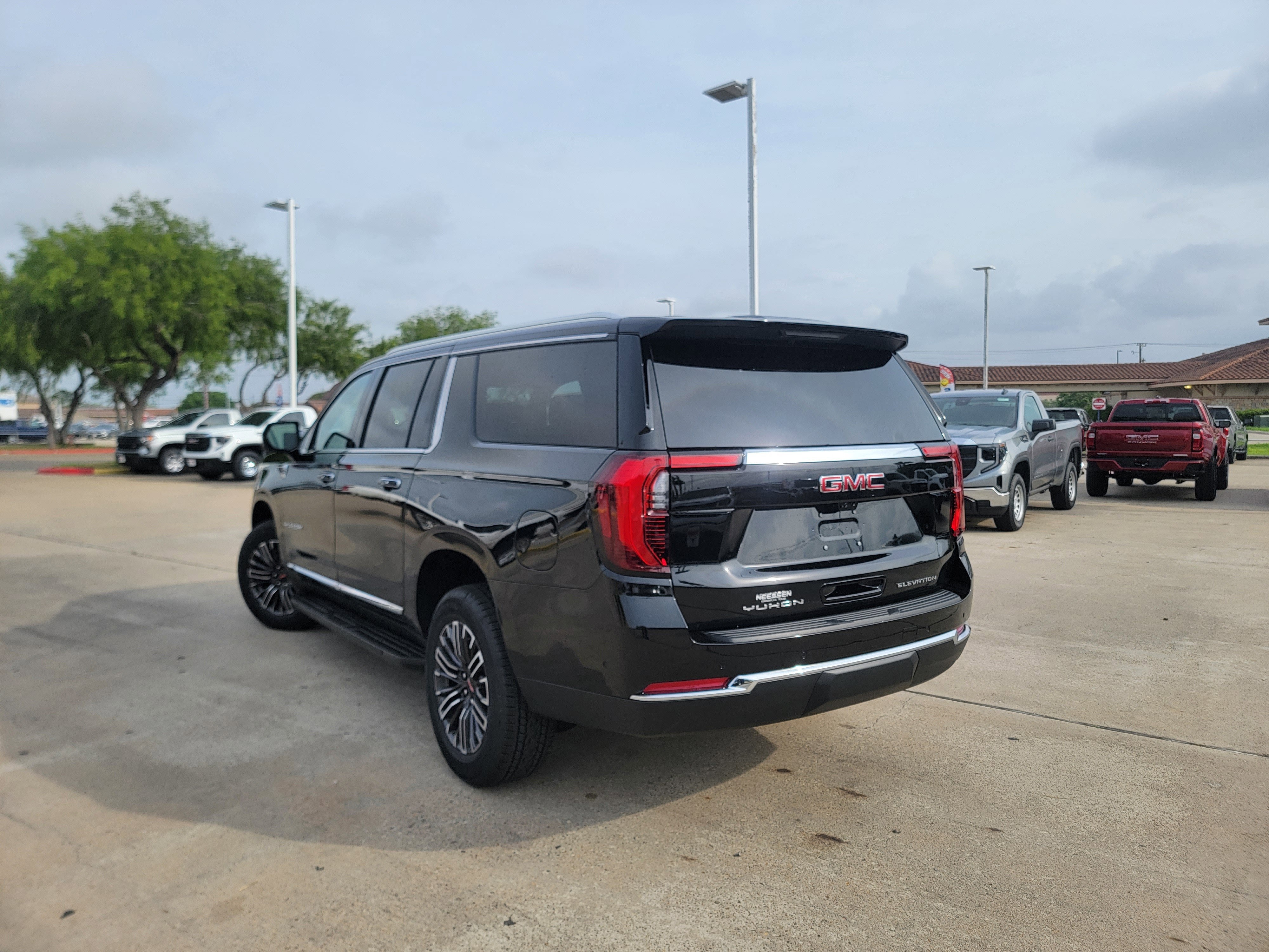 2026 GMC Yukon XL Elevation