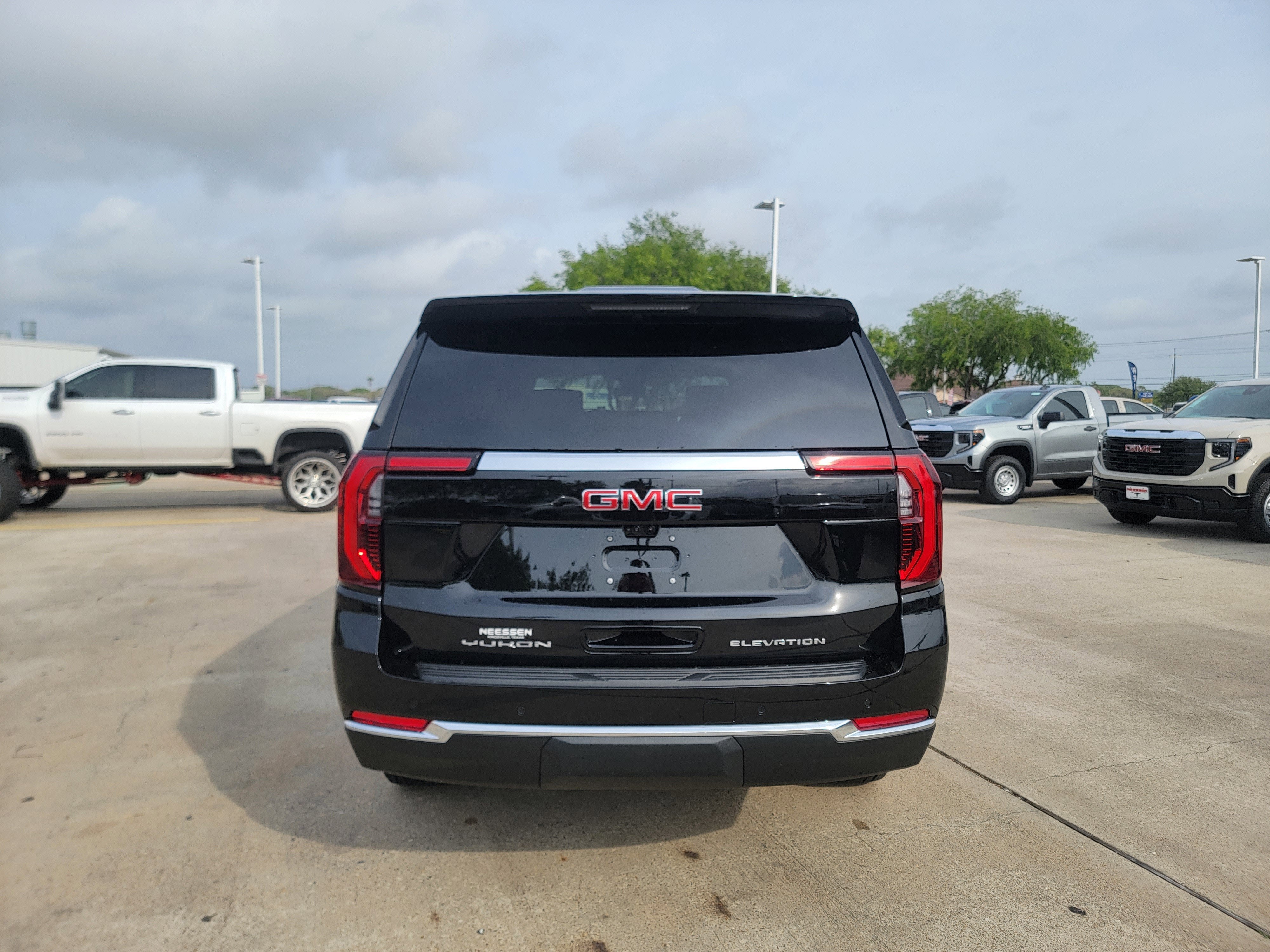 2026 GMC Yukon XL Elevation