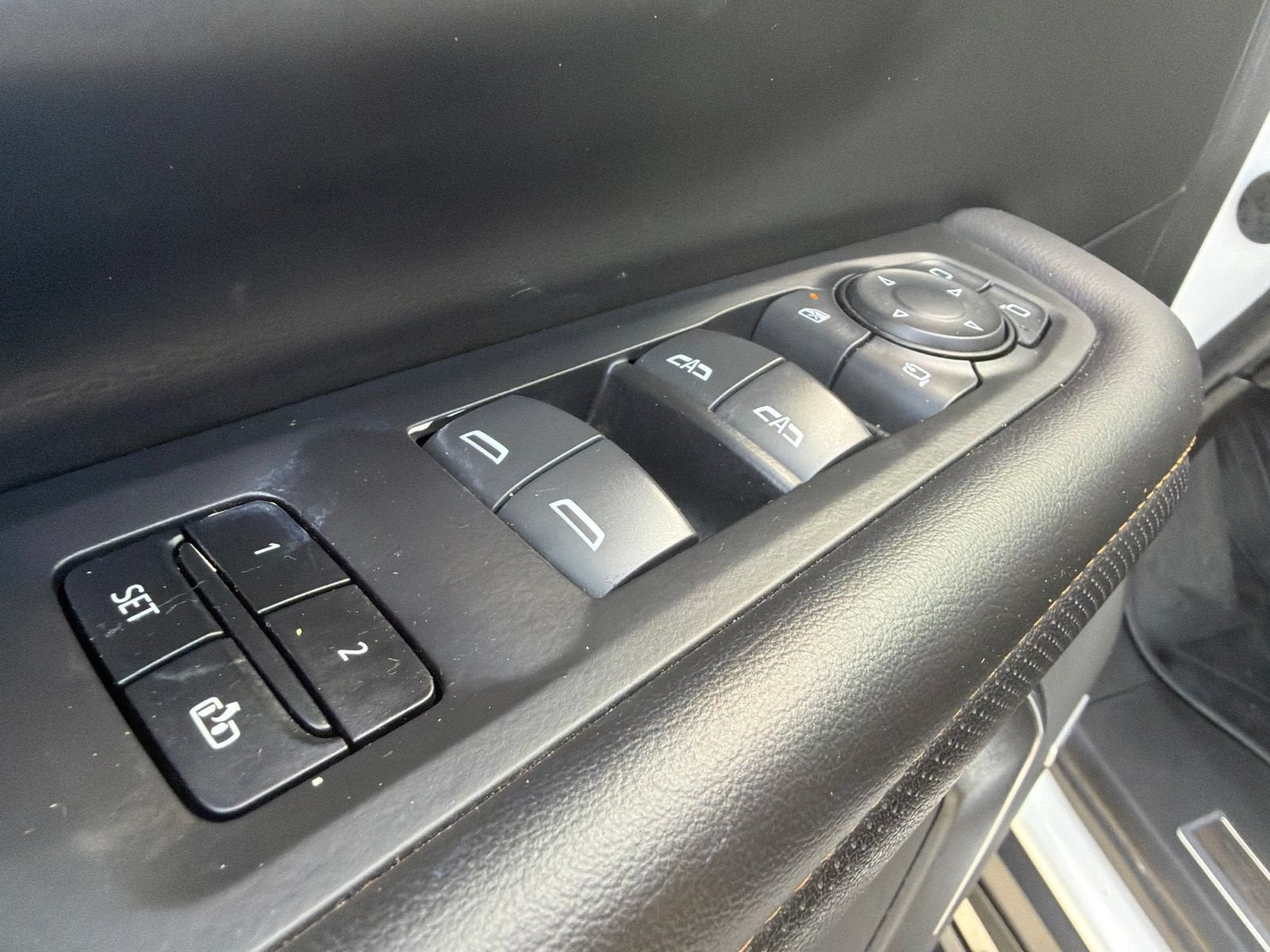 2024 GMC Yukon XL AT4