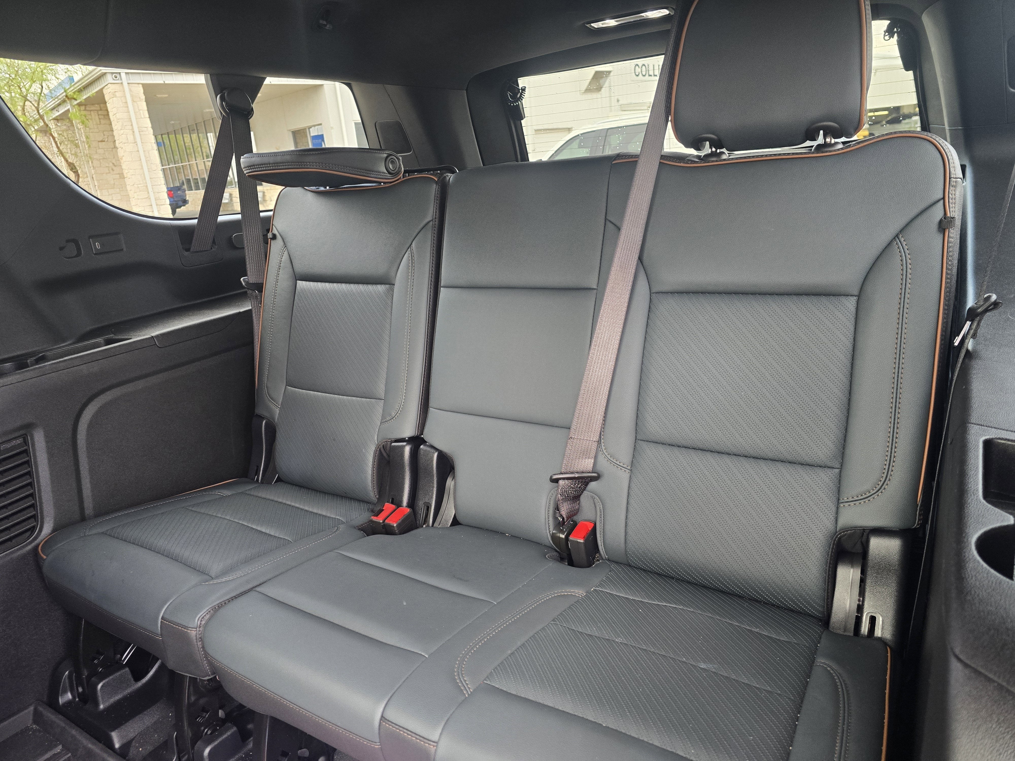 2025 GMC Yukon XL AT4