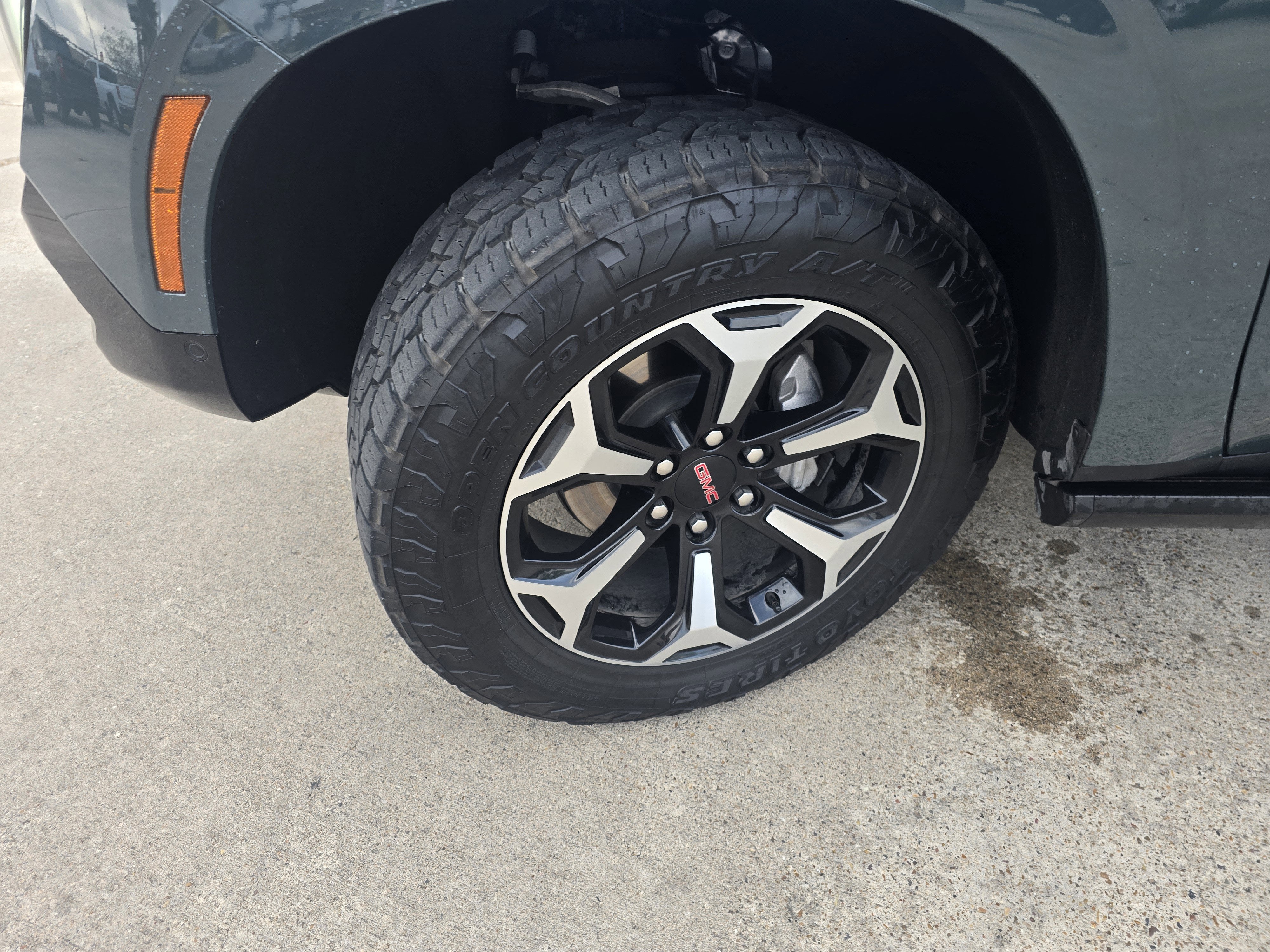 2025 GMC Yukon XL AT4