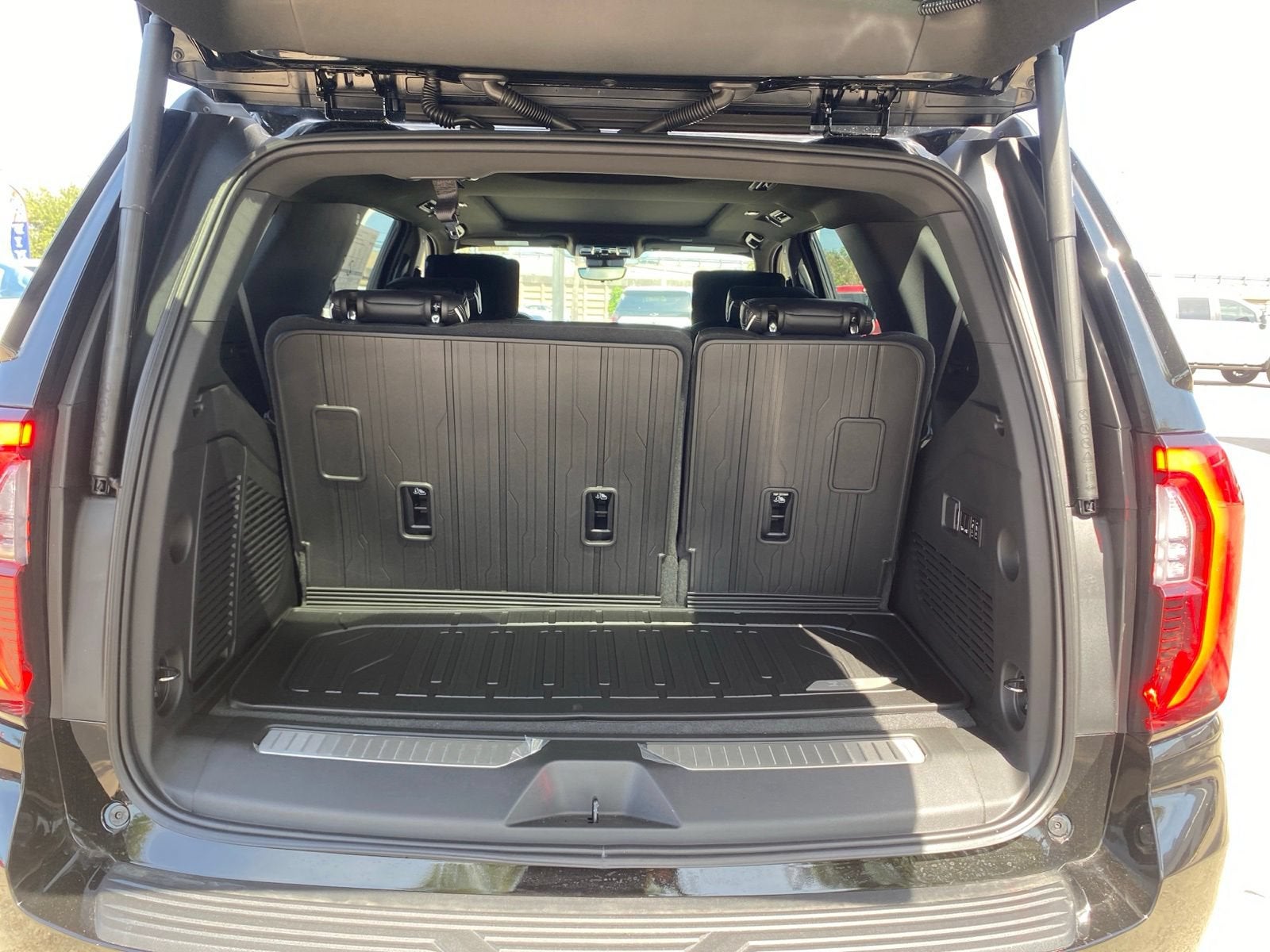 2026 GMC Yukon AT4 Ultimate - Photo 15