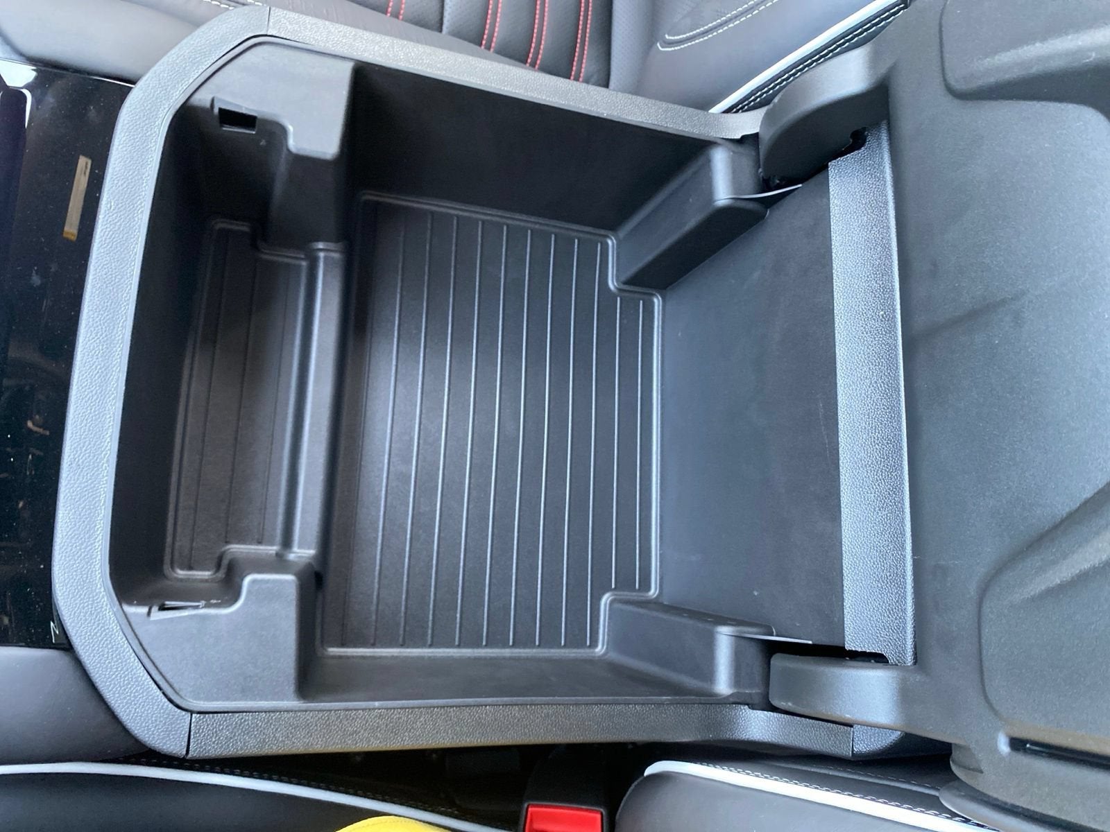 2026 GMC Yukon AT4 Ultimate - Photo 33