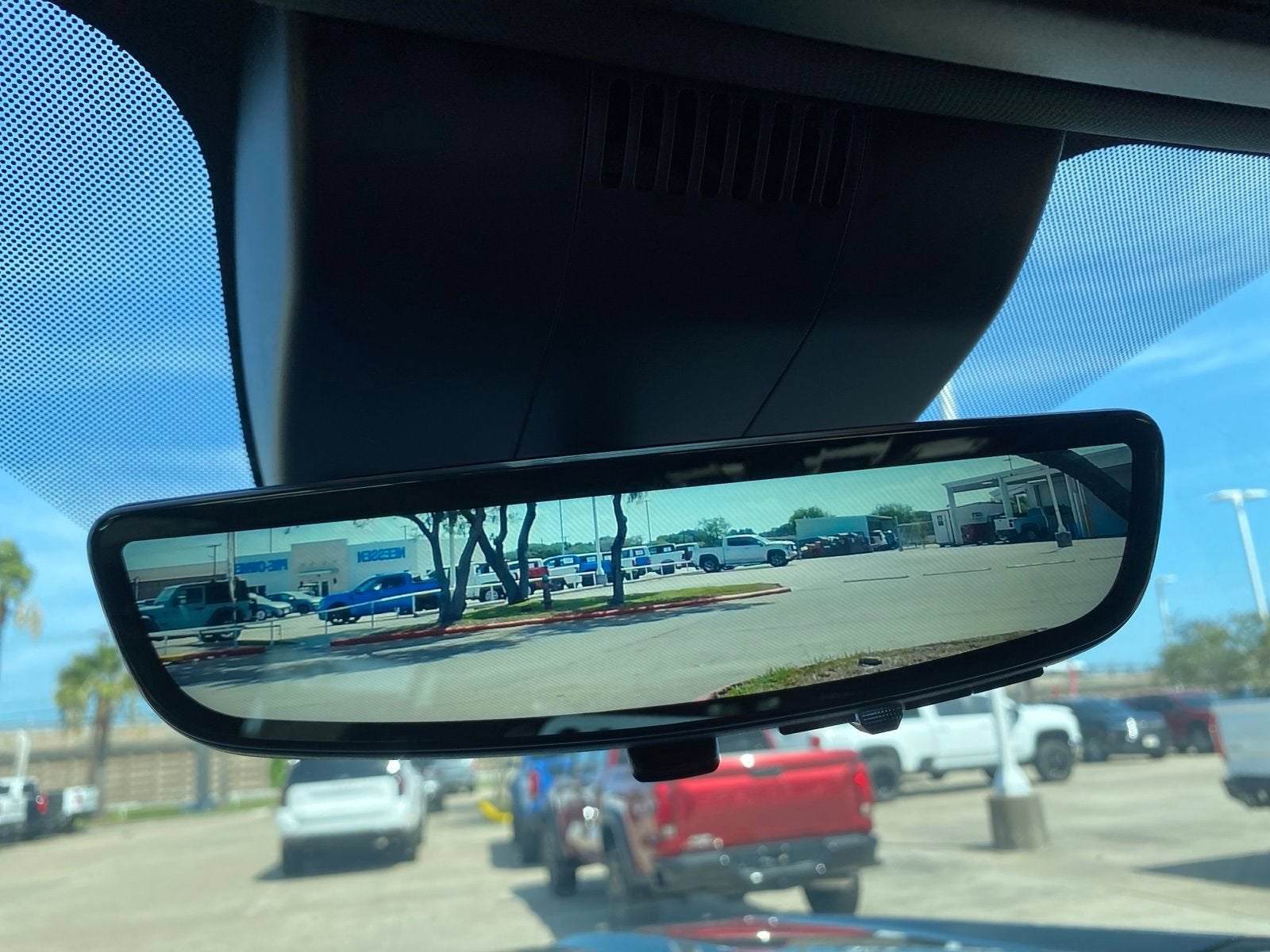 2026 GMC Yukon AT4 Ultimate - Photo 38