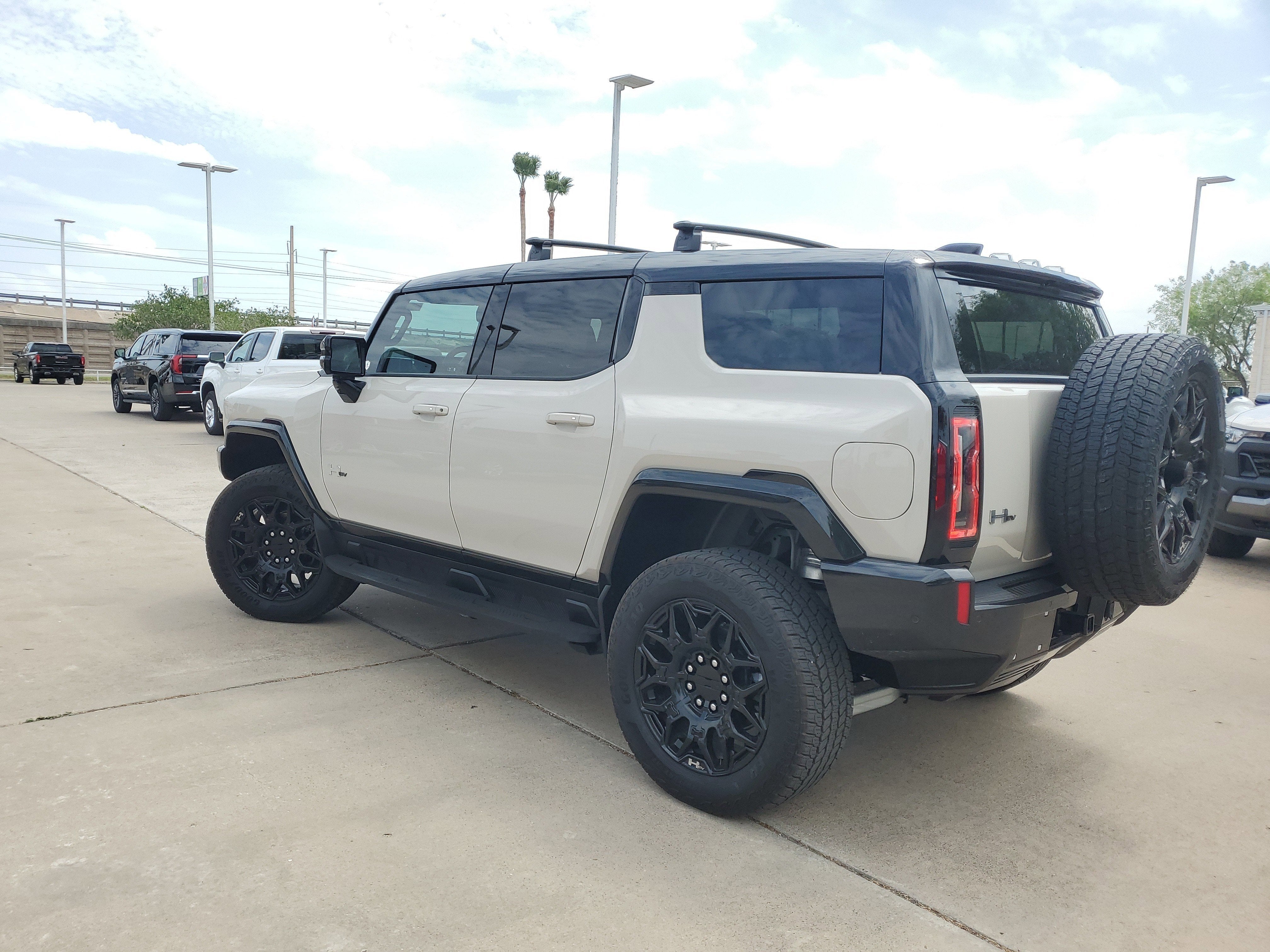 2026 GMC HUMMER EV SUV 2X