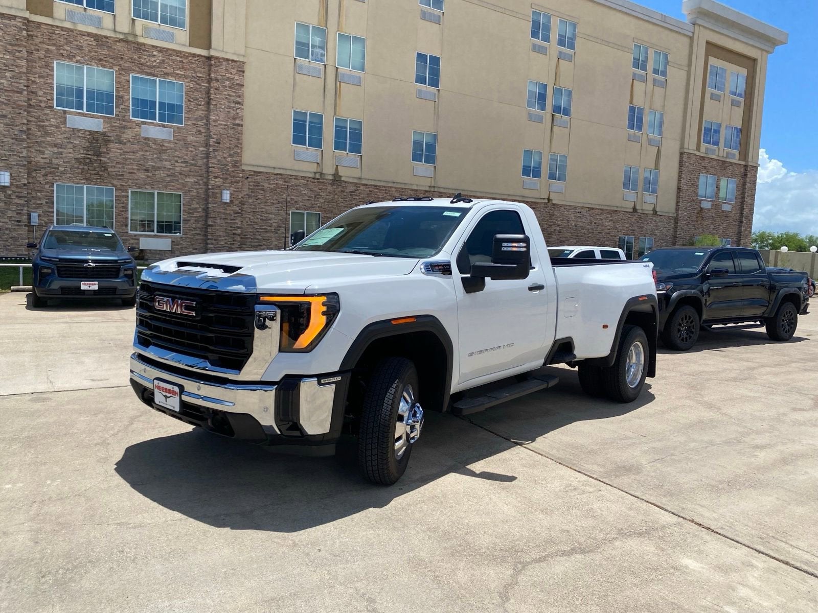 2026 GMC Sierra 3500 HD Pro DRW