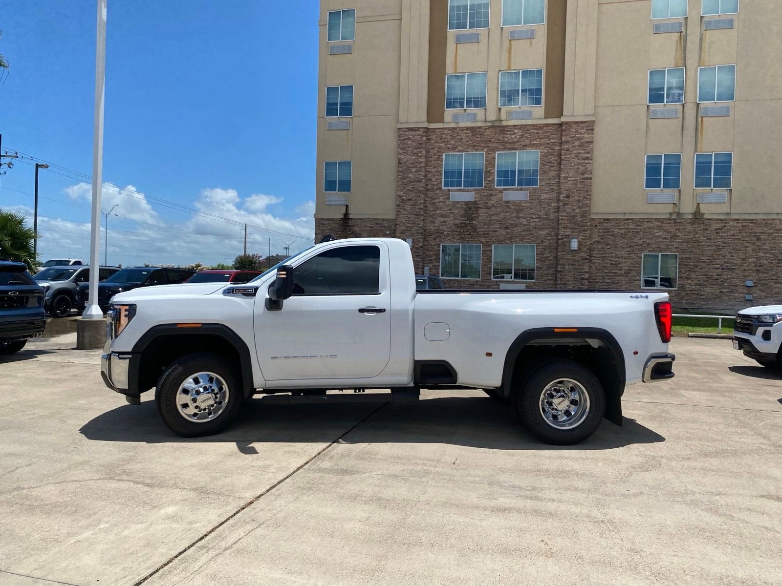 2026 GMC Sierra 3500 HD Pro DRW