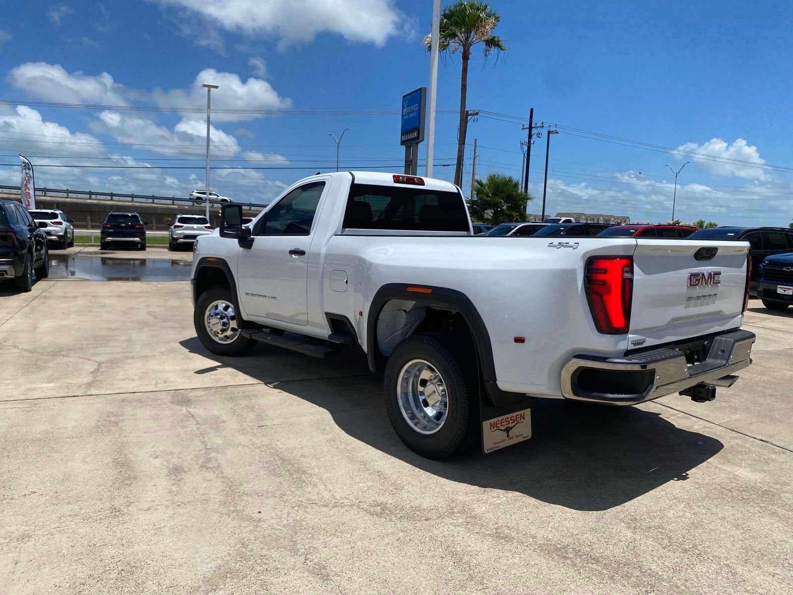 2026 GMC Sierra 3500 HD Pro DRW