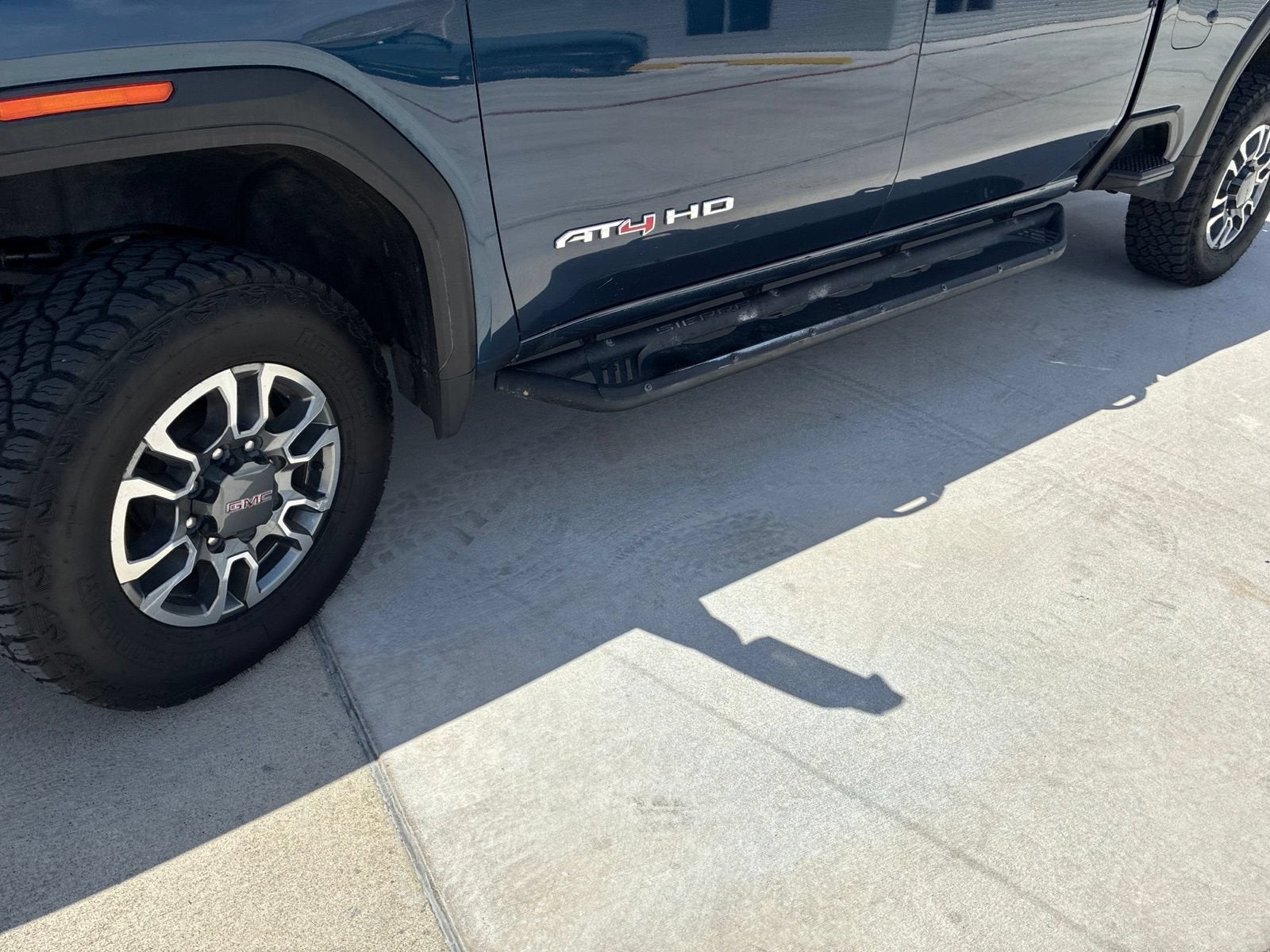 2023 GMC Sierra 2500 HD AT4