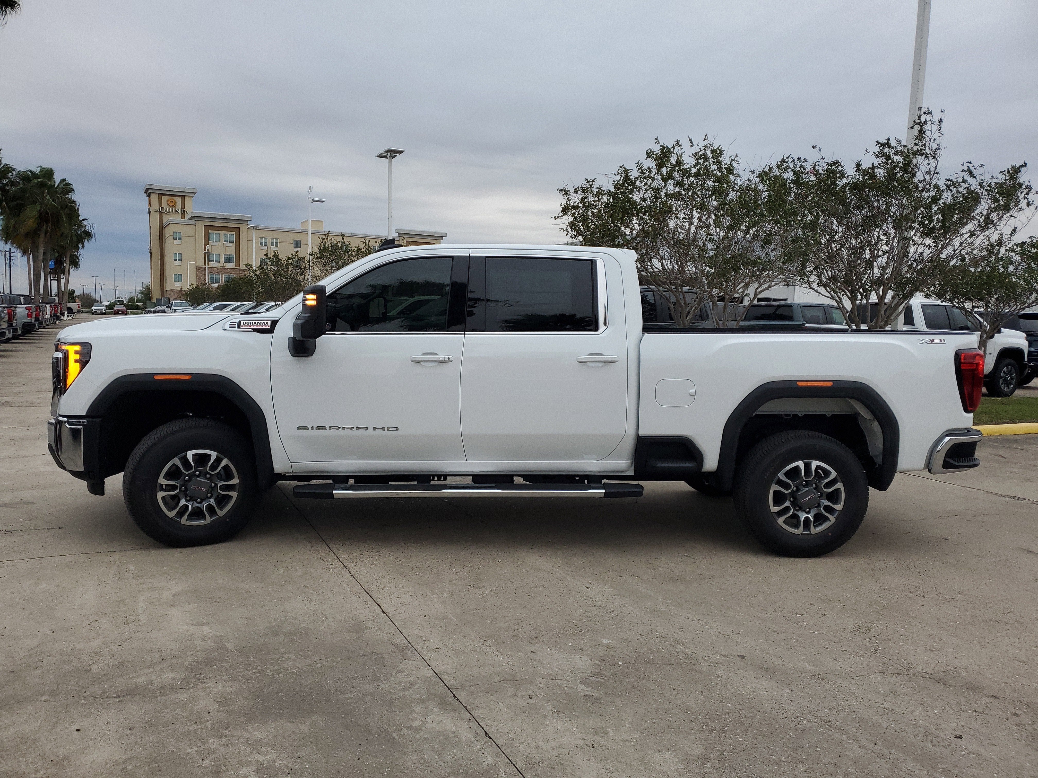 2026 GMC Sierra 2500 HD SLE